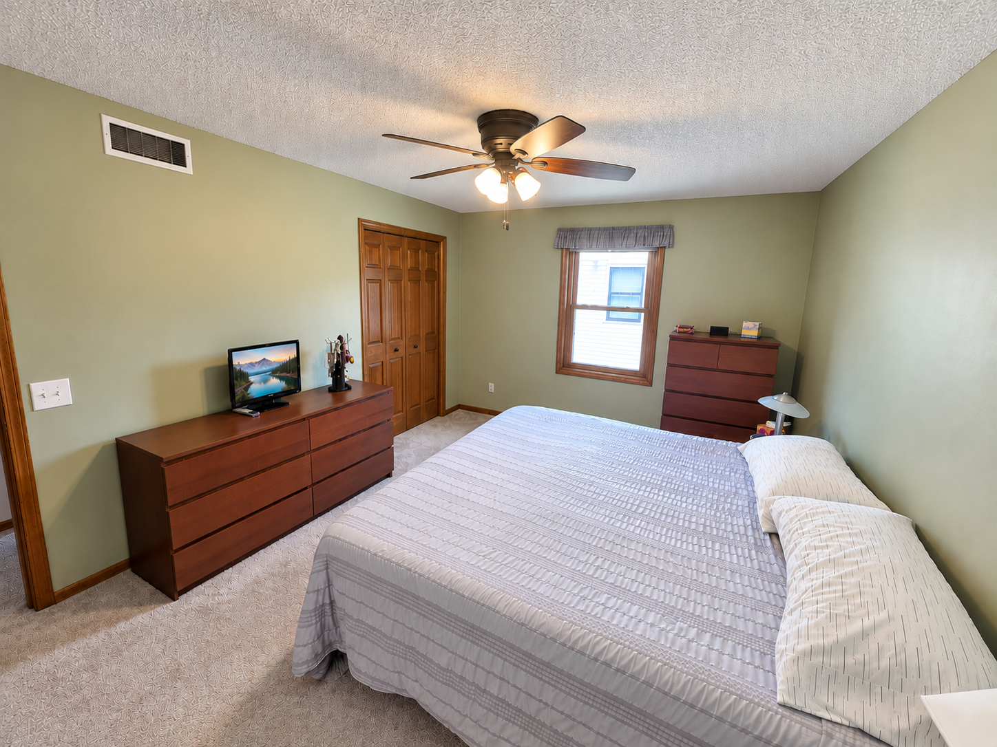 View of Residential at 14579 Embry Path, Apple Valley MN 55124, Apple Valley (7 of 22) - Mike Wilen | Minnesota Team Real Estate