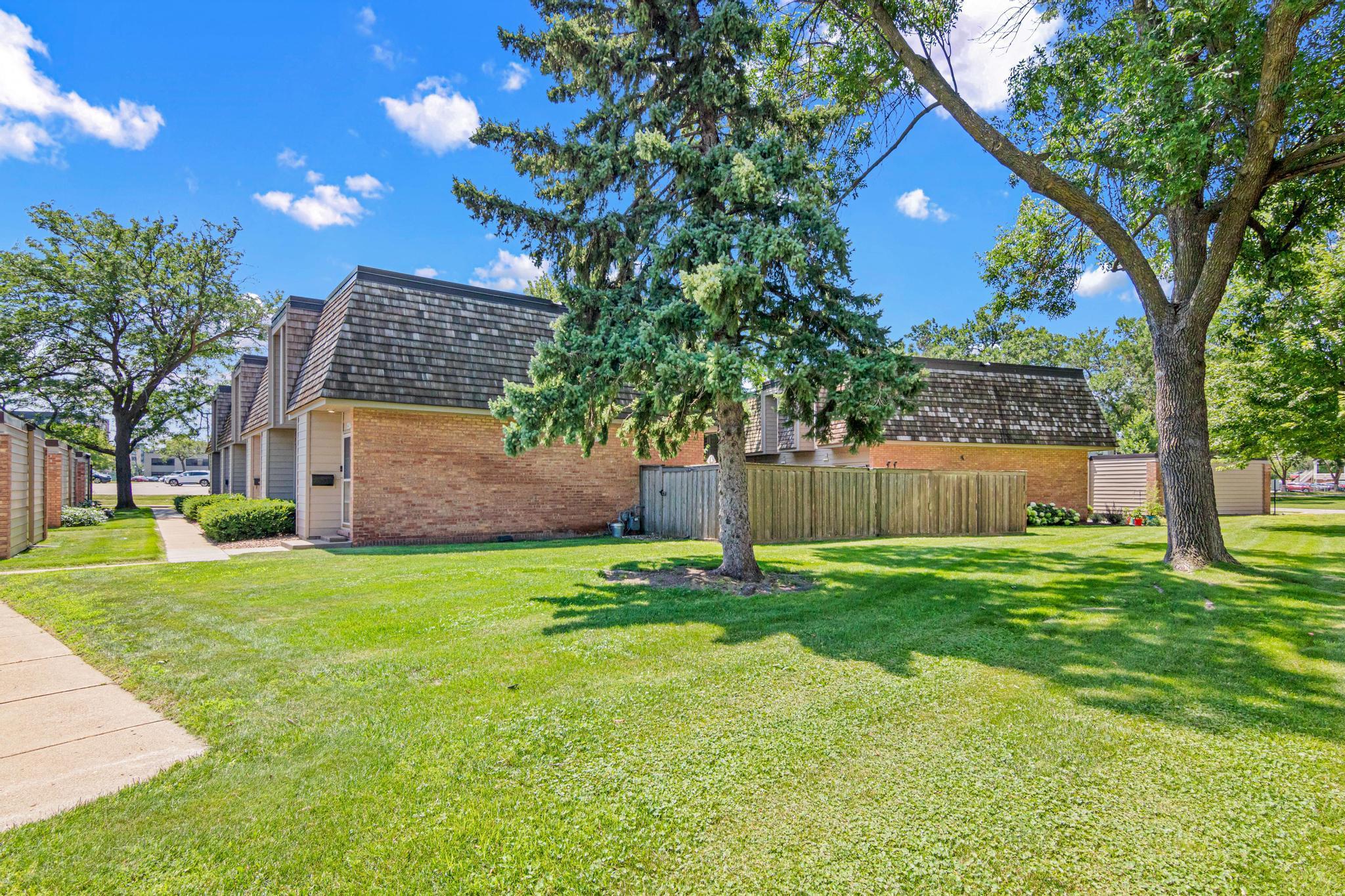 View of Residential at 6487 Barrie Road, Edina MN 55435, Edina (19 of 22) - Mike Wilen | Minnesota Team Real Estate