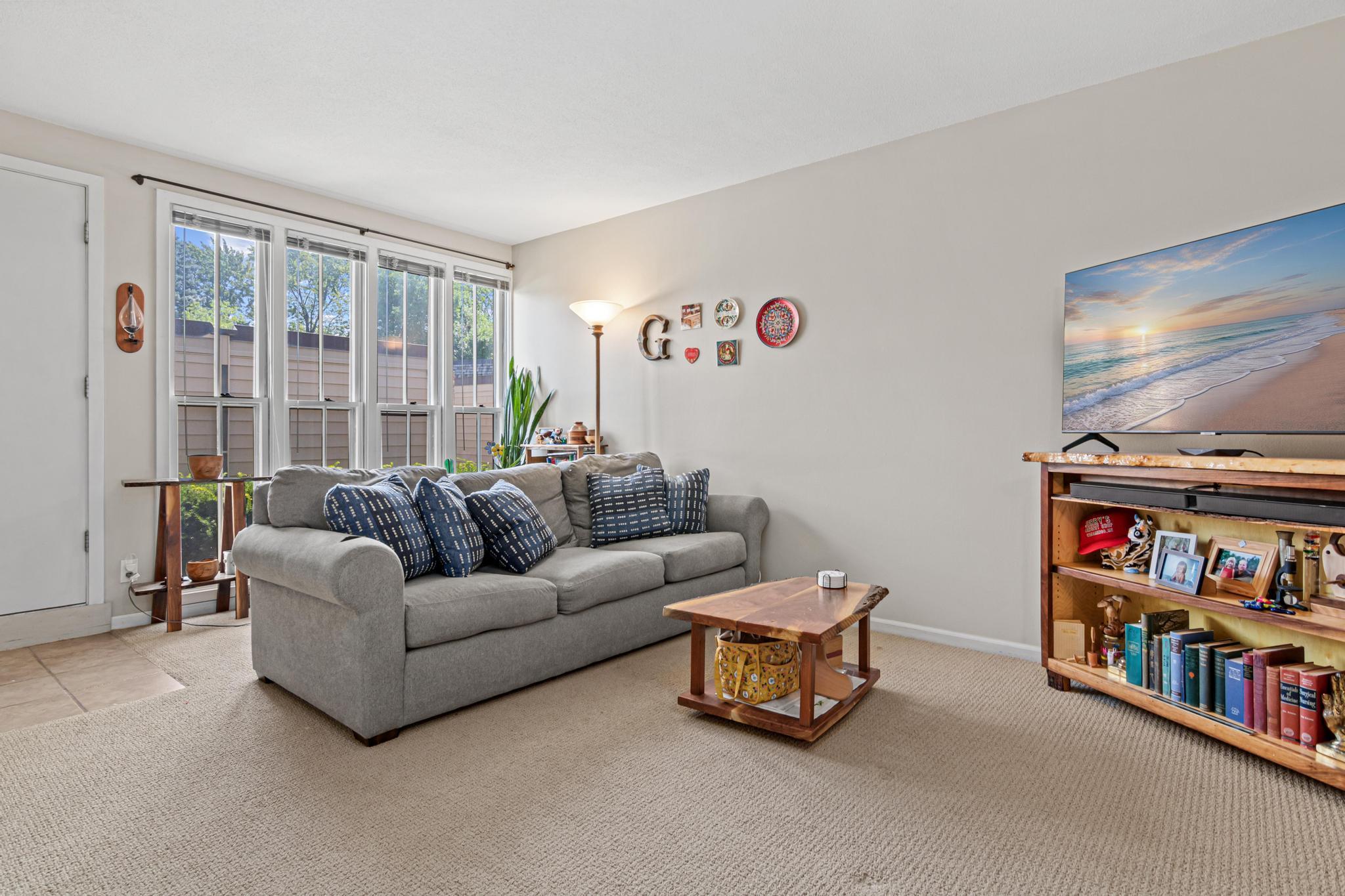 View of Residential at 6487 Barrie Road, Edina MN 55435, Edina (10 of 22) - Mike Wilen | Minnesota Team Real Estate