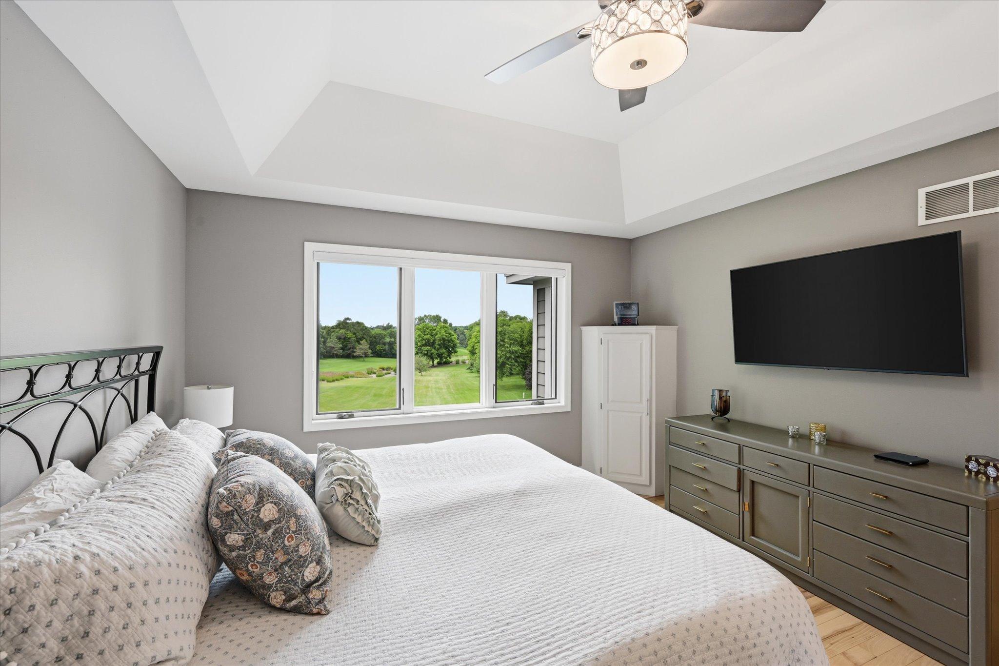 View of Residential at 9743 Wellington Lane, Woodbury MN 55125, Woodbury (55 of 107) - Mike Wilen | Minnesota Team Real Estate