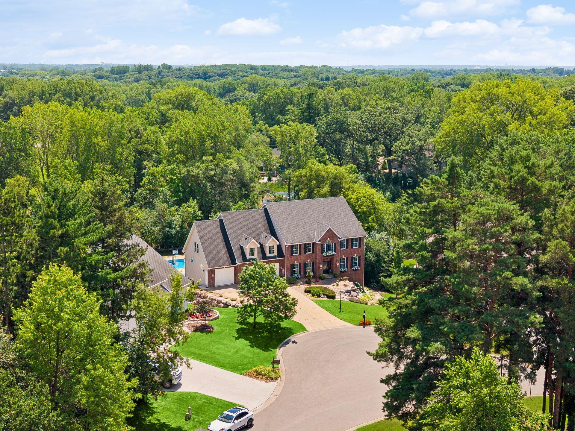 View of Residential at 2012 Pine Ridge Drive, West Saint Paul MN 55118, West Saint Paul (101 of 117) - Mike Wilen | Minnesota Team Real Estate