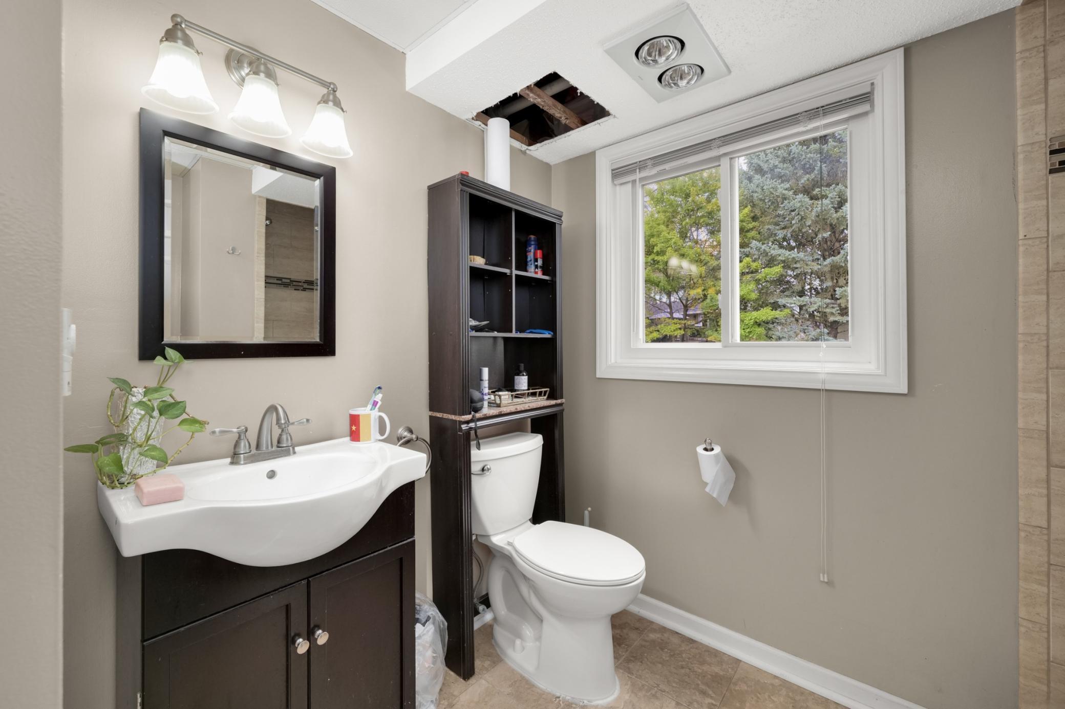 View of Residential at 2432 Henslow Court, Oakdale MN 55128, Oakdale (23 of 28) - Mike Wilen | Minnesota Team Real Estate
