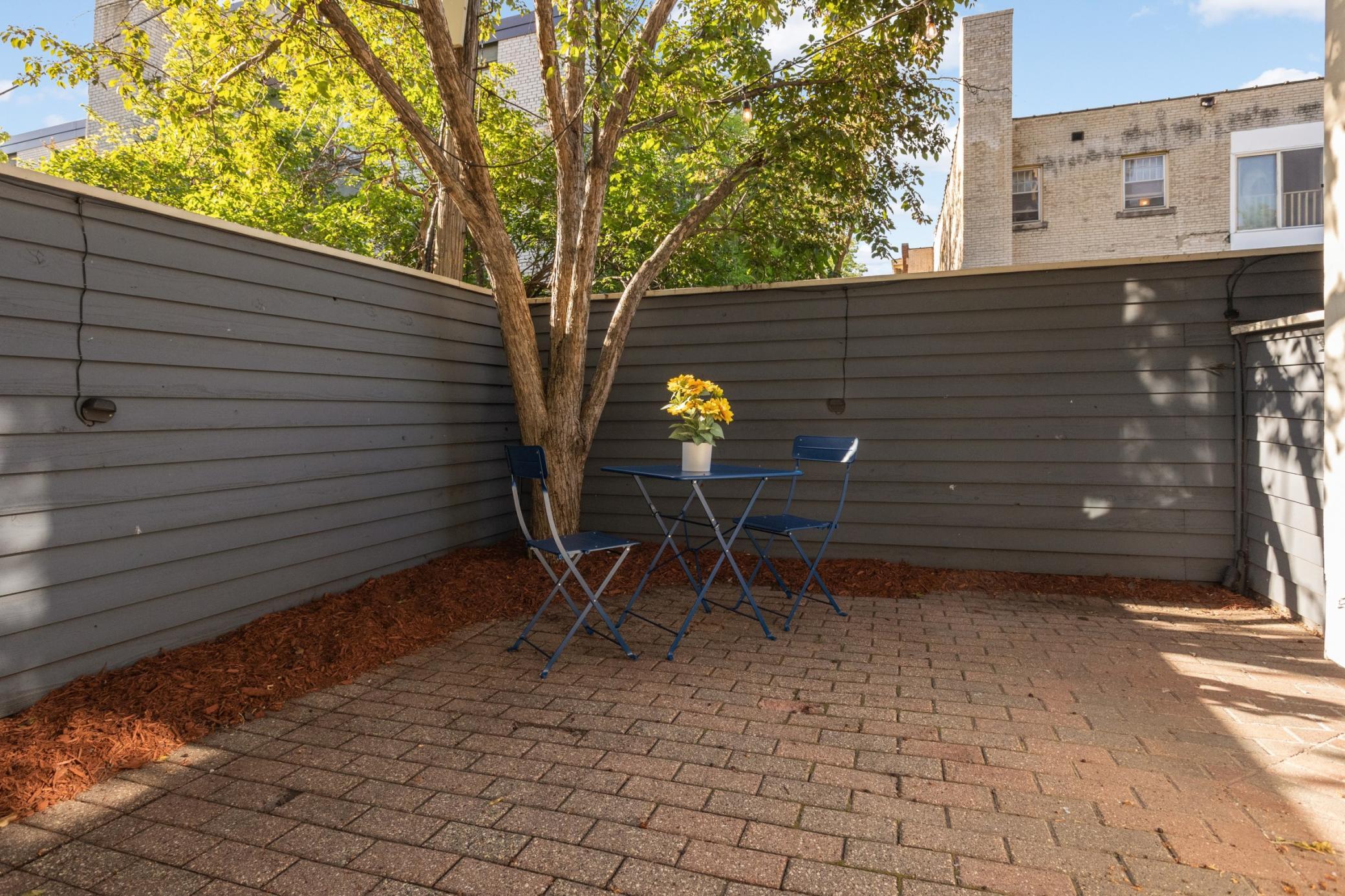 View of Residential at 826 Summit Avenue, Minneapolis MN 55403, Minneapolis (4 of 40) - Mike Wilen | Minnesota Team Real Estate