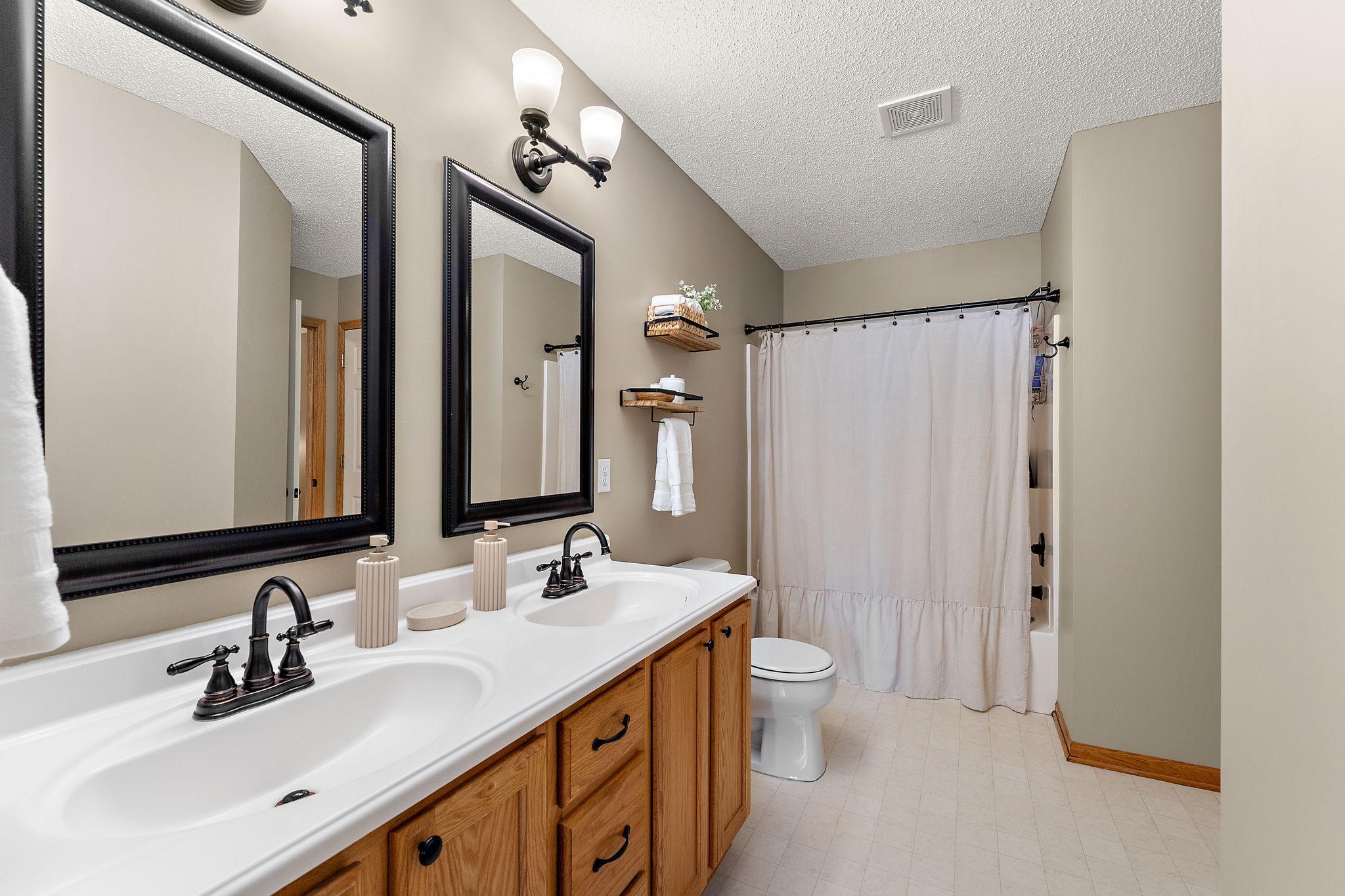View of Residential at 8598 Quarry Ridge Lane #H, Woodbury MN 55125, Woodbury (15 of 19) - Mike Wilen | Minnesota Team Real Estate