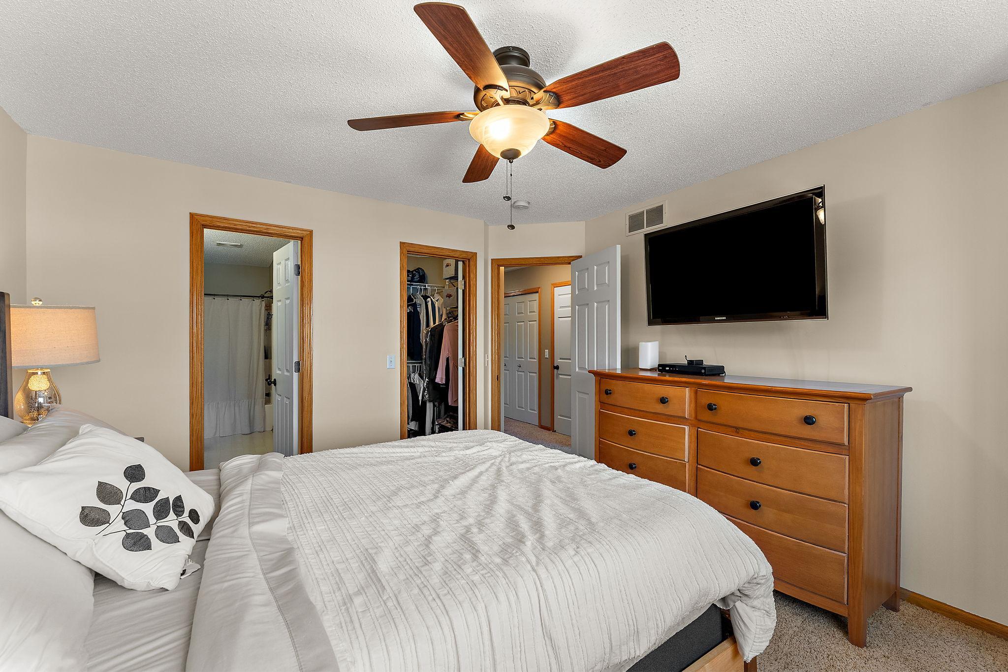 View of Residential at 8598 Quarry Ridge Lane #H, Woodbury MN 55125, Woodbury (11 of 19) - Mike Wilen | Minnesota Team Real Estate