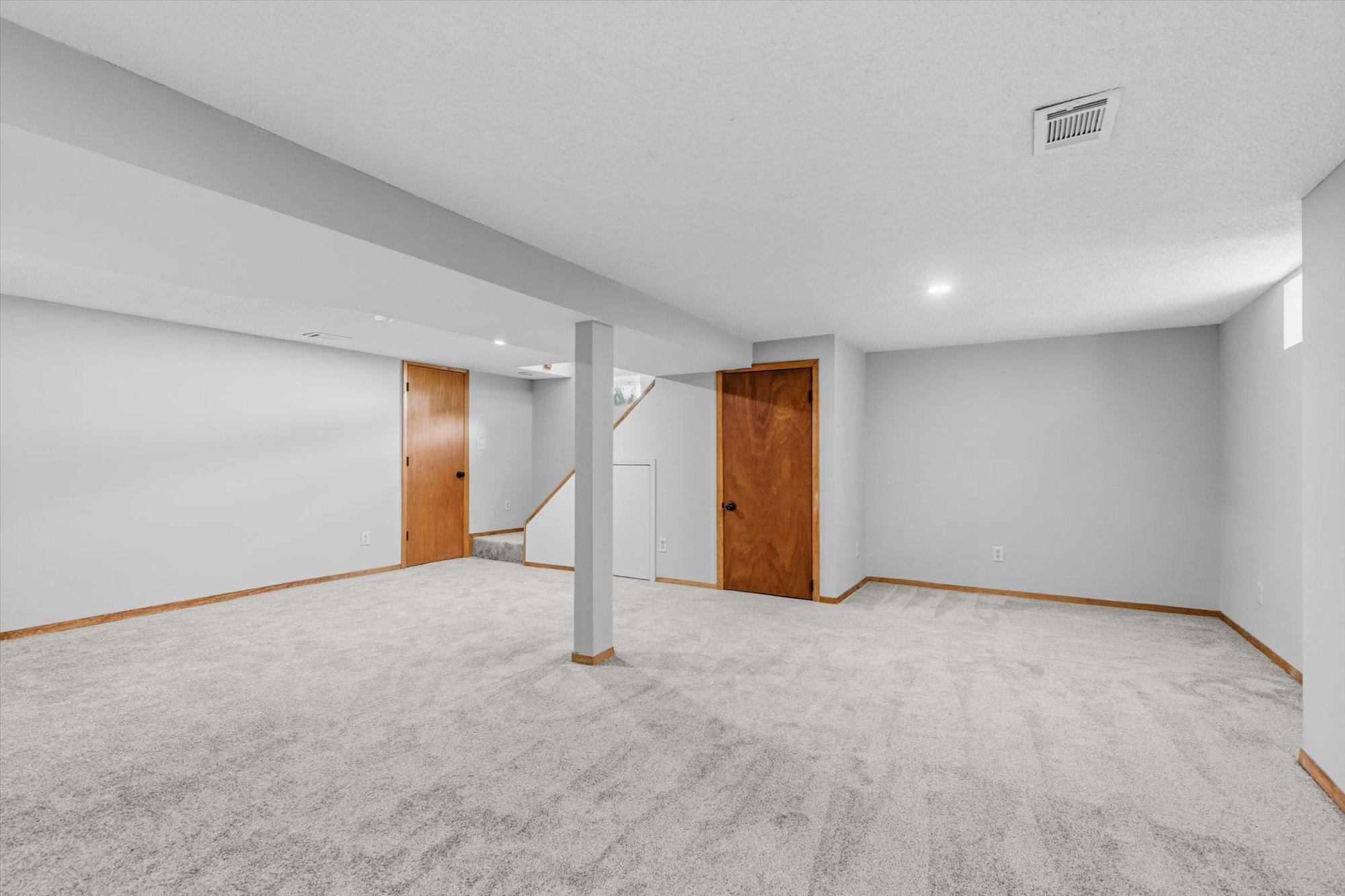 View of Residential at 736 Lasso Lane, Eagan MN 55123, Eagan (22 of 27) - Mike Wilen | Minnesota Team Real Estate