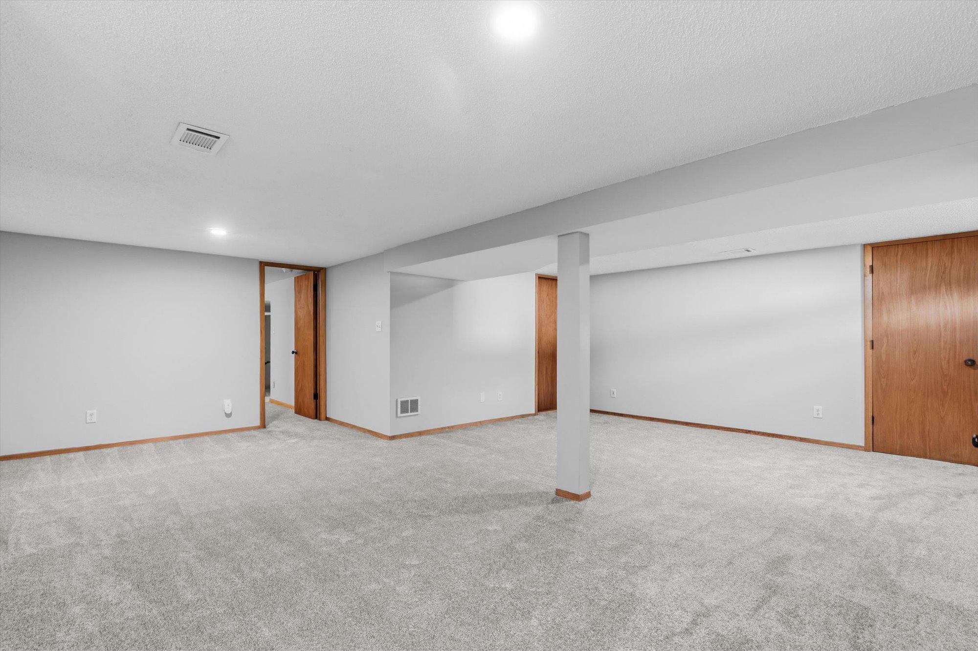 View of Residential at 736 Lasso Lane, Eagan MN 55123, Eagan (21 of 27) - Mike Wilen | Minnesota Team Real Estate