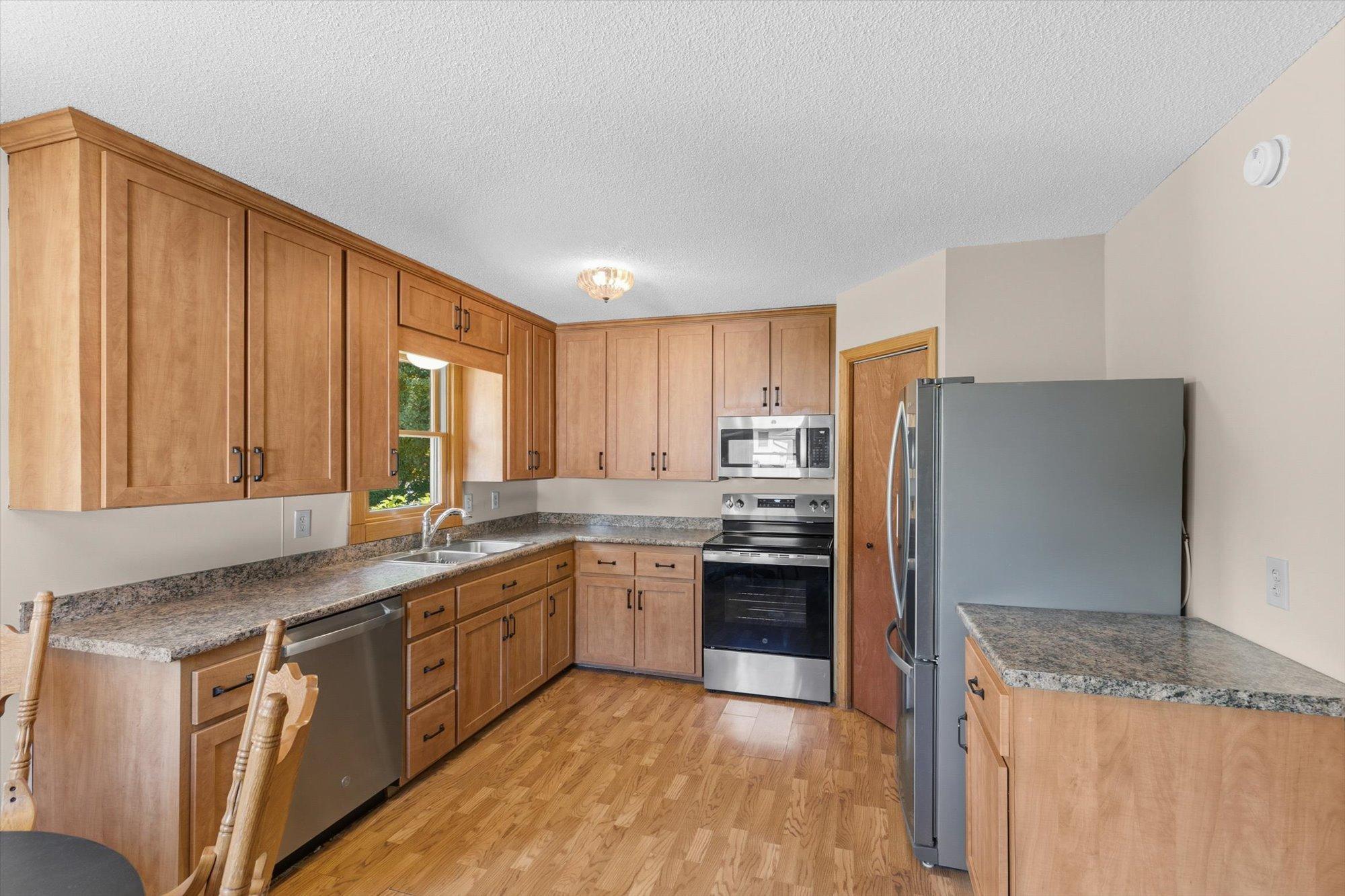 View of Residential at 736 Lasso Lane, Eagan MN 55123, Eagan (14 of 27) - Mike Wilen | Minnesota Team Real Estate