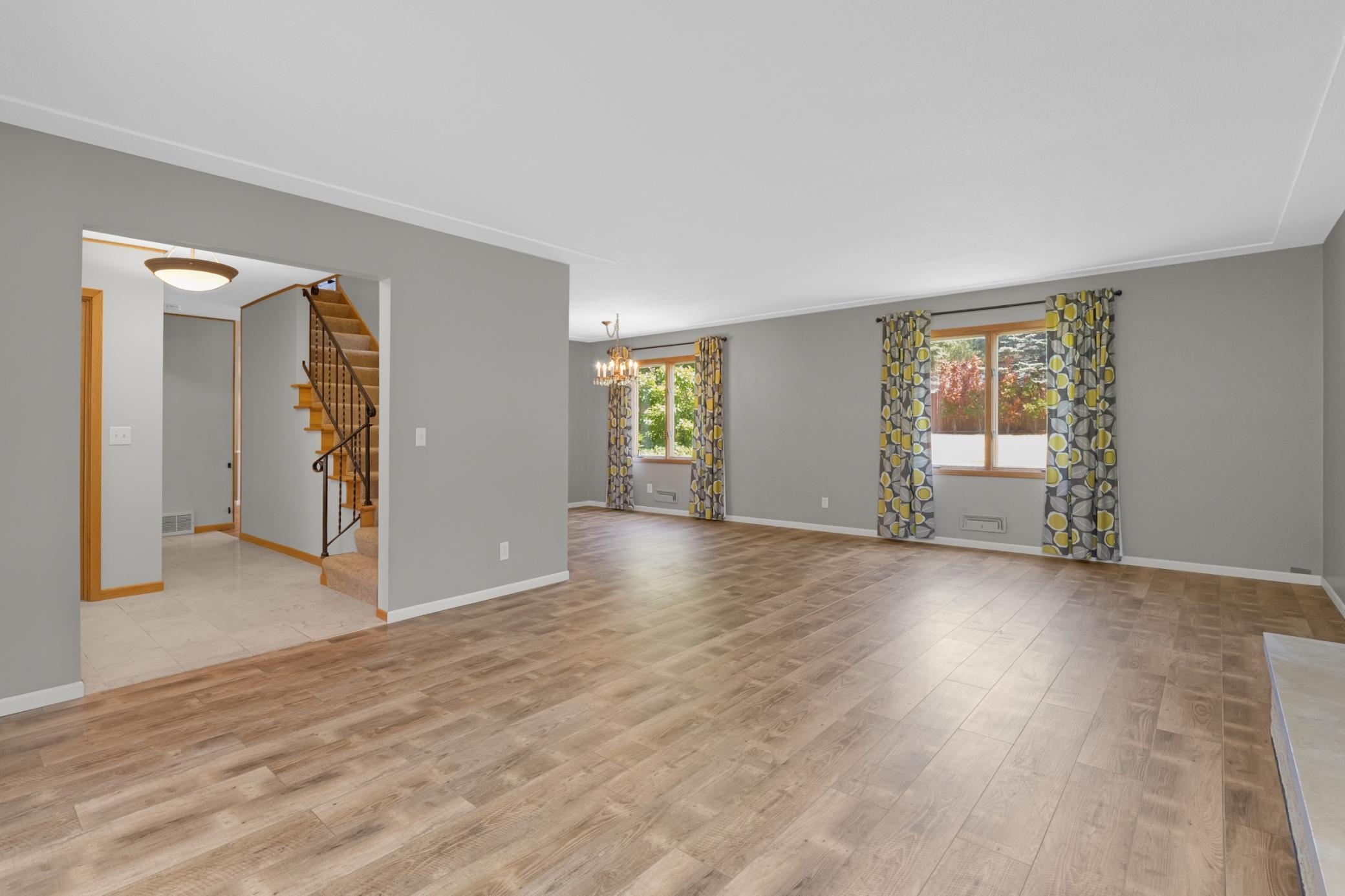 View of Residential at 13513 Colfax Avenue, Burnsville MN 55337, Burnsville (8 of 46) - Mike Wilen | Minnesota Team Real Estate