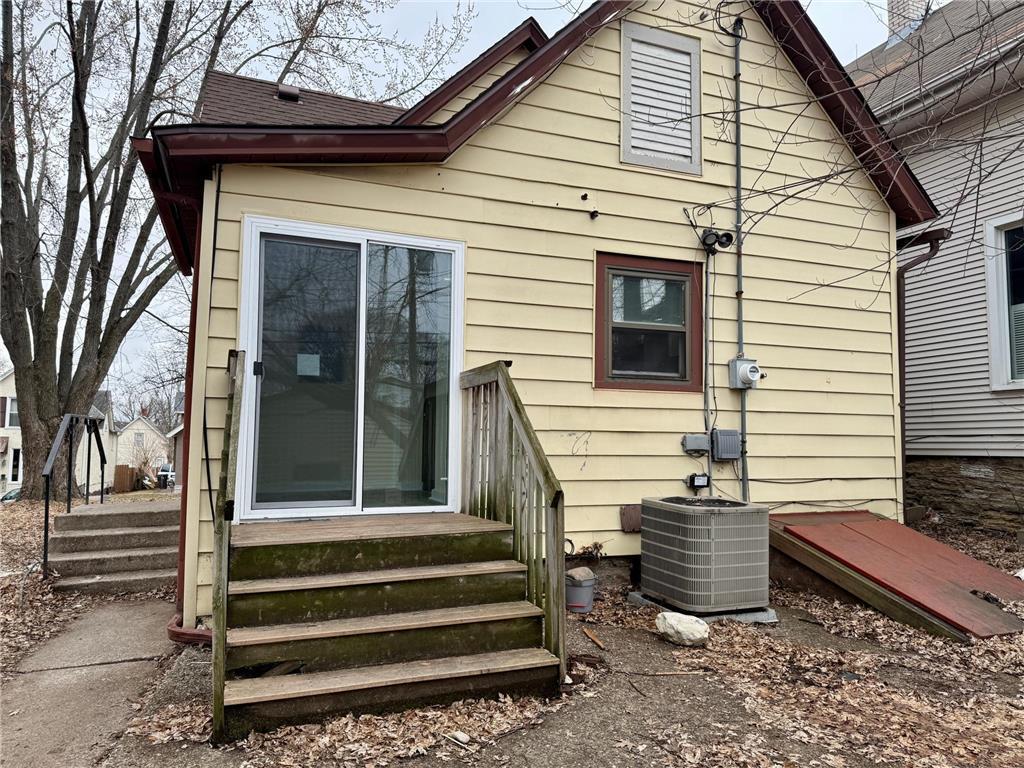 View of Residential at 869 Lawson Avenue, Saint Paul MN 55106, Saint Paul (29 of 35) - Mike Wilen | Minnesota Team Real Estate
