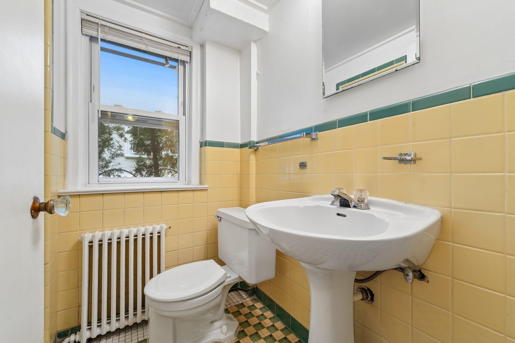 View of Residential Income at 3412 Humboldt Avenue, Minneapolis MN 55408, Minneapolis (58 of 78) - Mike Wilen | Minnesota Team Real Estate