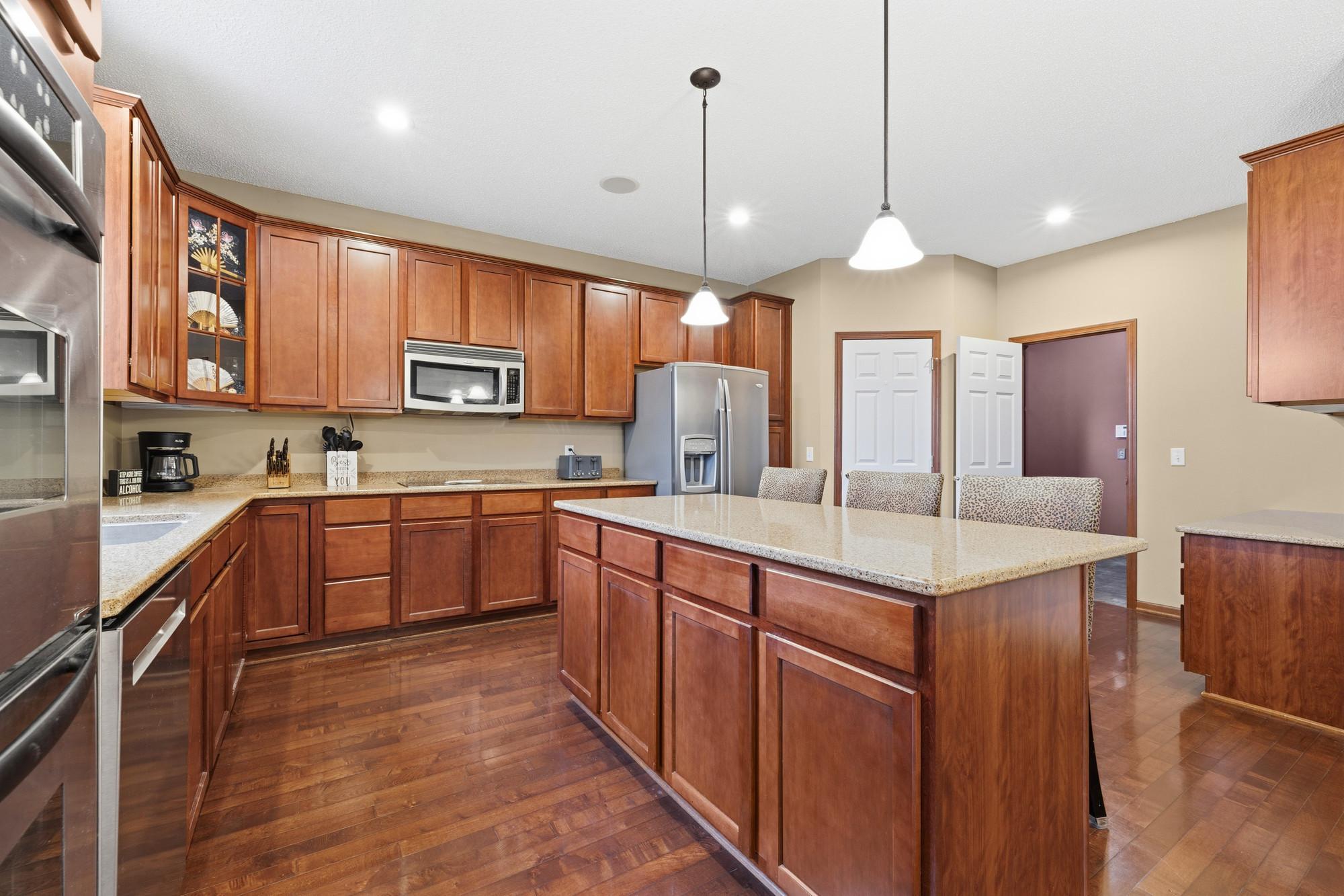 View of Residential at 2061 Winterberry Lane, Shakopee MN 55379, Shakopee (6 of 56) - Mike Wilen | Minnesota Team Real Estate