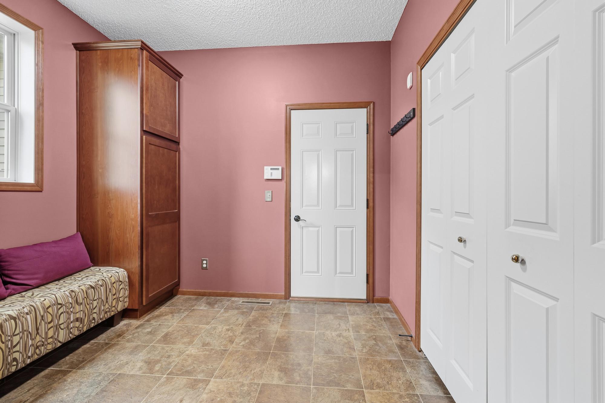 View of Residential at 2061 Winterberry Lane, Shakopee MN 55379, Shakopee (11 of 56) - Mike Wilen | Minnesota Team Real Estate