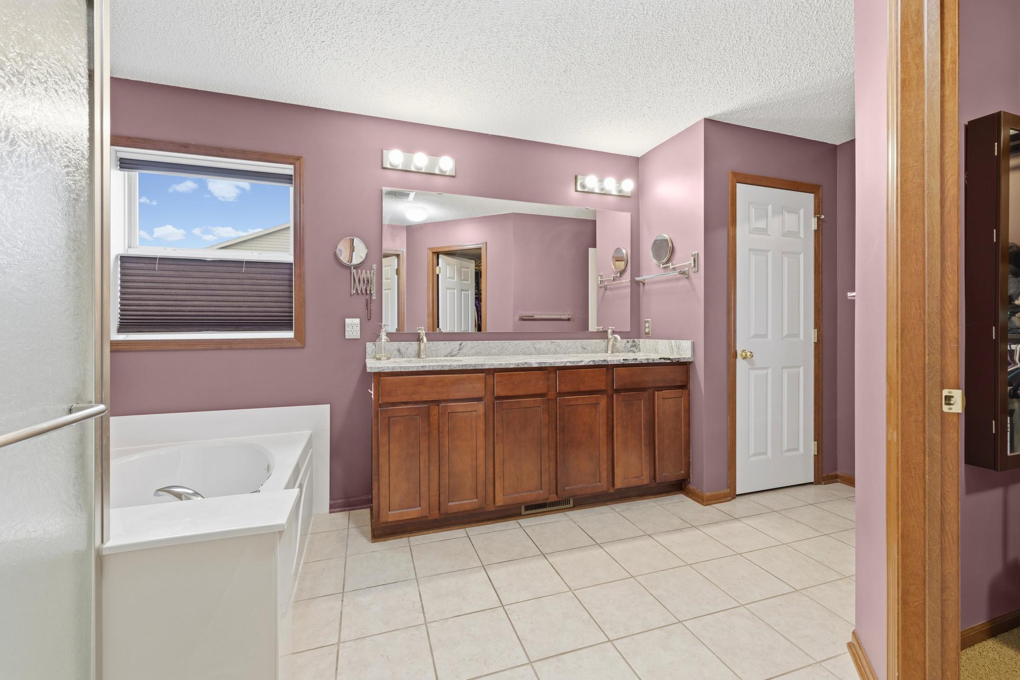 View of Residential at 2061 Winterberry Lane, Shakopee MN 55379, Shakopee (25 of 56) - Mike Wilen | Minnesota Team Real Estate