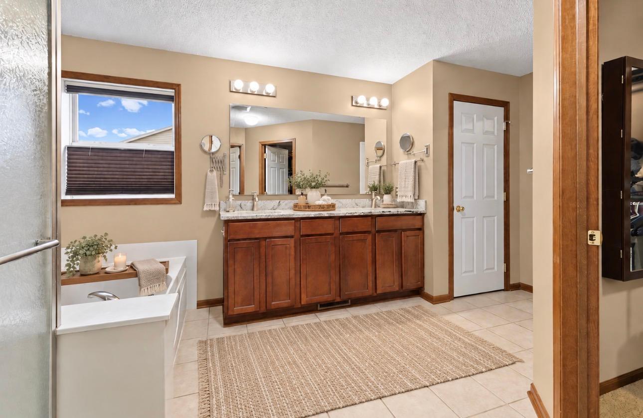 View of Residential at 2061 Winterberry Lane, Shakopee MN 55379, Shakopee (48 of 97) - Mike Wilen | Minnesota Team Real Estate