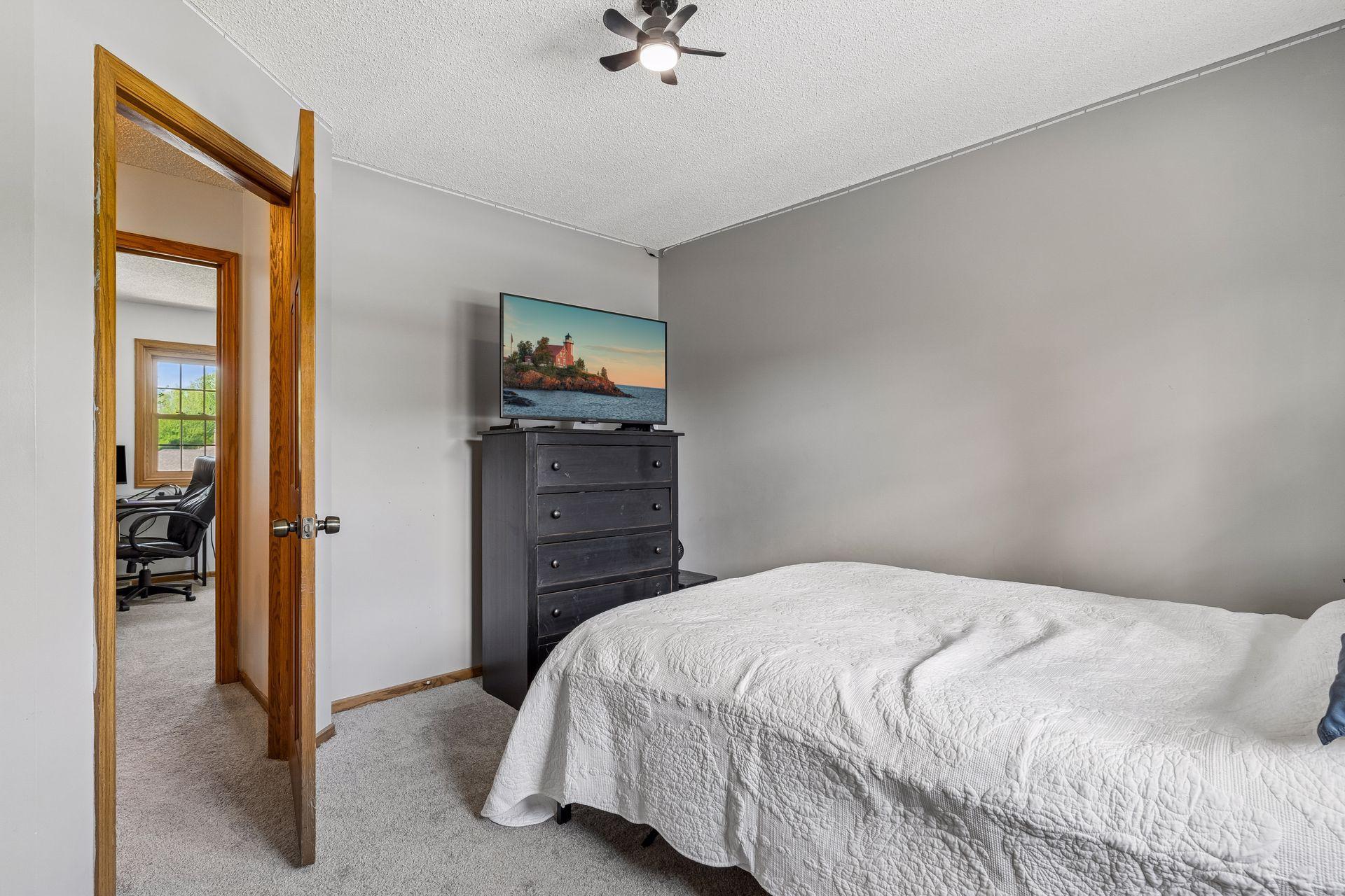 View of Residential at 900 Nina Court, Mendota Heights MN 55118, Mendota Heights (39 of 64) - Mike Wilen | Minnesota Team Real Estate
