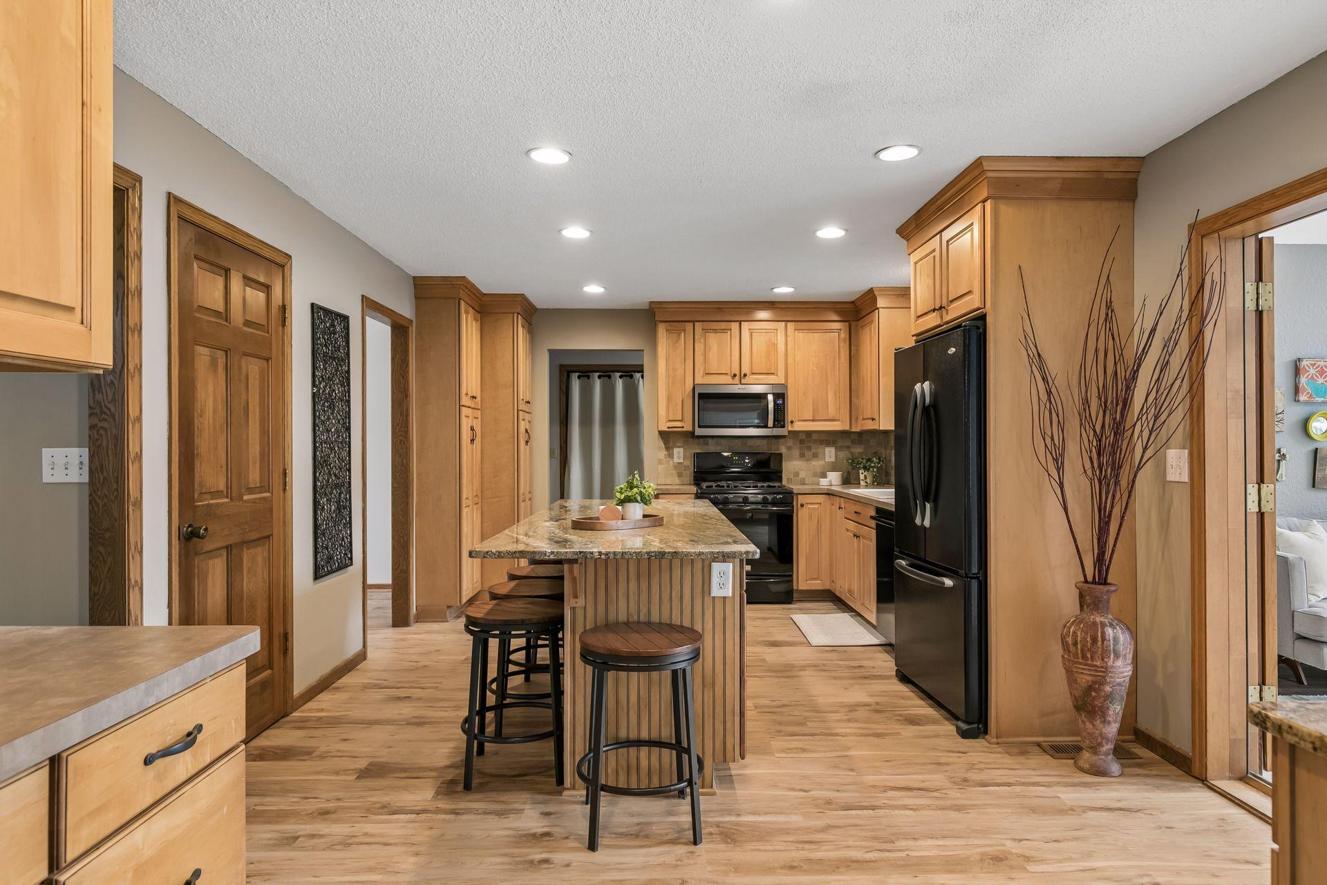View of Residential at 900 Nina Court, Mendota Heights MN 55118, Mendota Heights (17 of 64) - Mike Wilen | Minnesota Team Real Estate