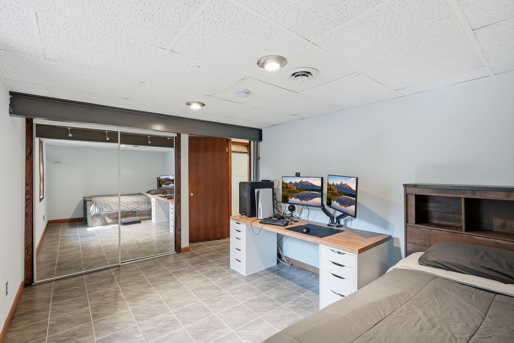 View of Residential at 916 Whitney Drive, Apple Valley MN 55124, Apple Valley (24 of 31) - Mike Wilen | Minnesota Team Real Estate