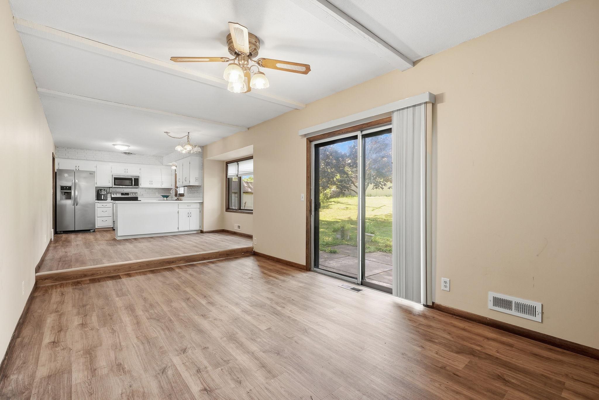View of Residential at 916 Whitney Drive, Apple Valley MN 55124, Apple Valley (7 of 31) - Mike Wilen | Minnesota Team Real Estate