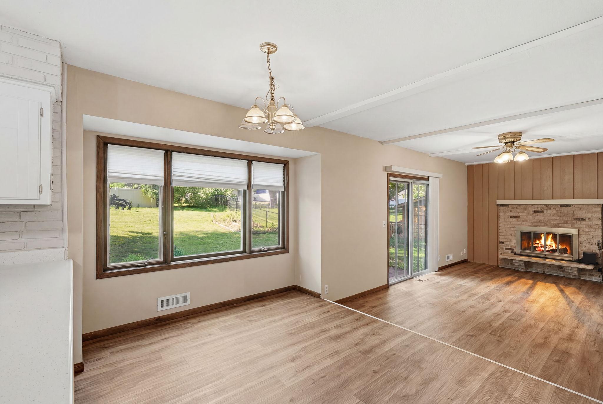 View of Residential at 916 Whitney Drive, Apple Valley MN 55124, Apple Valley (8 of 31) - Mike Wilen | Minnesota Team Real Estate