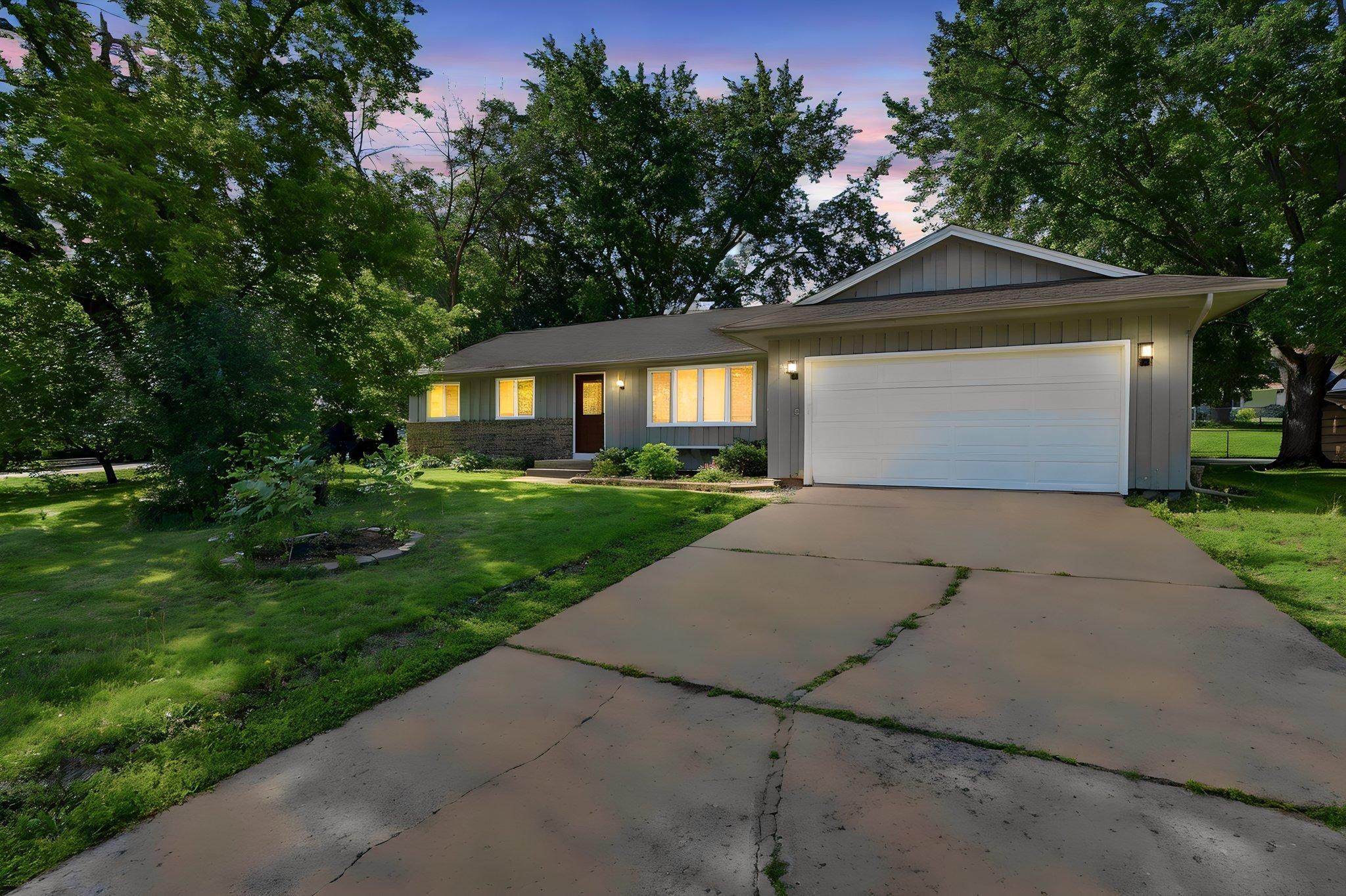 View of Residential at 916 Whitney Drive, Apple Valley MN 55124, Apple Valley - Mike Wilen | Minnesota Team Real Estate