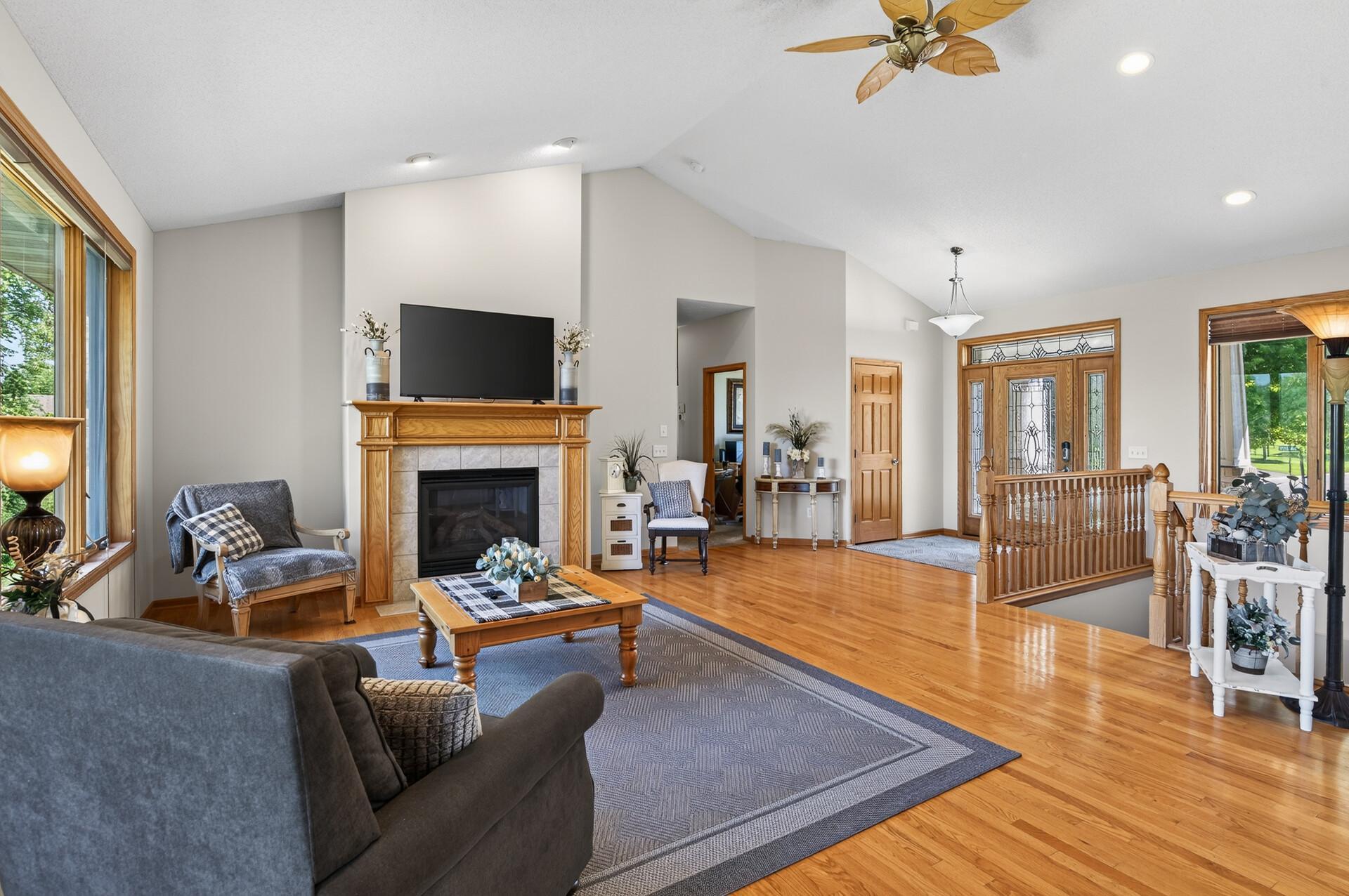 View of Residential at 5608 105th Avenue, Brooklyn Park MN 55443, Brooklyn Park (12 of 37) - Mike Wilen | Minnesota Team Real Estate