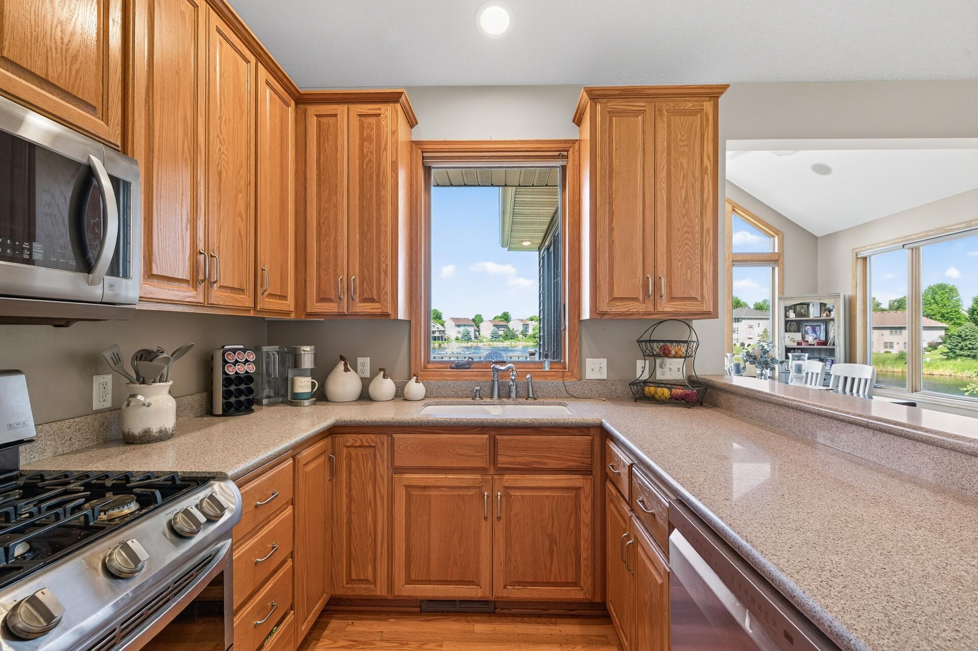 View of Residential at 5608 105th Avenue, Brooklyn Park MN 55443, Brooklyn Park (8 of 37) - Mike Wilen | Minnesota Team Real Estate