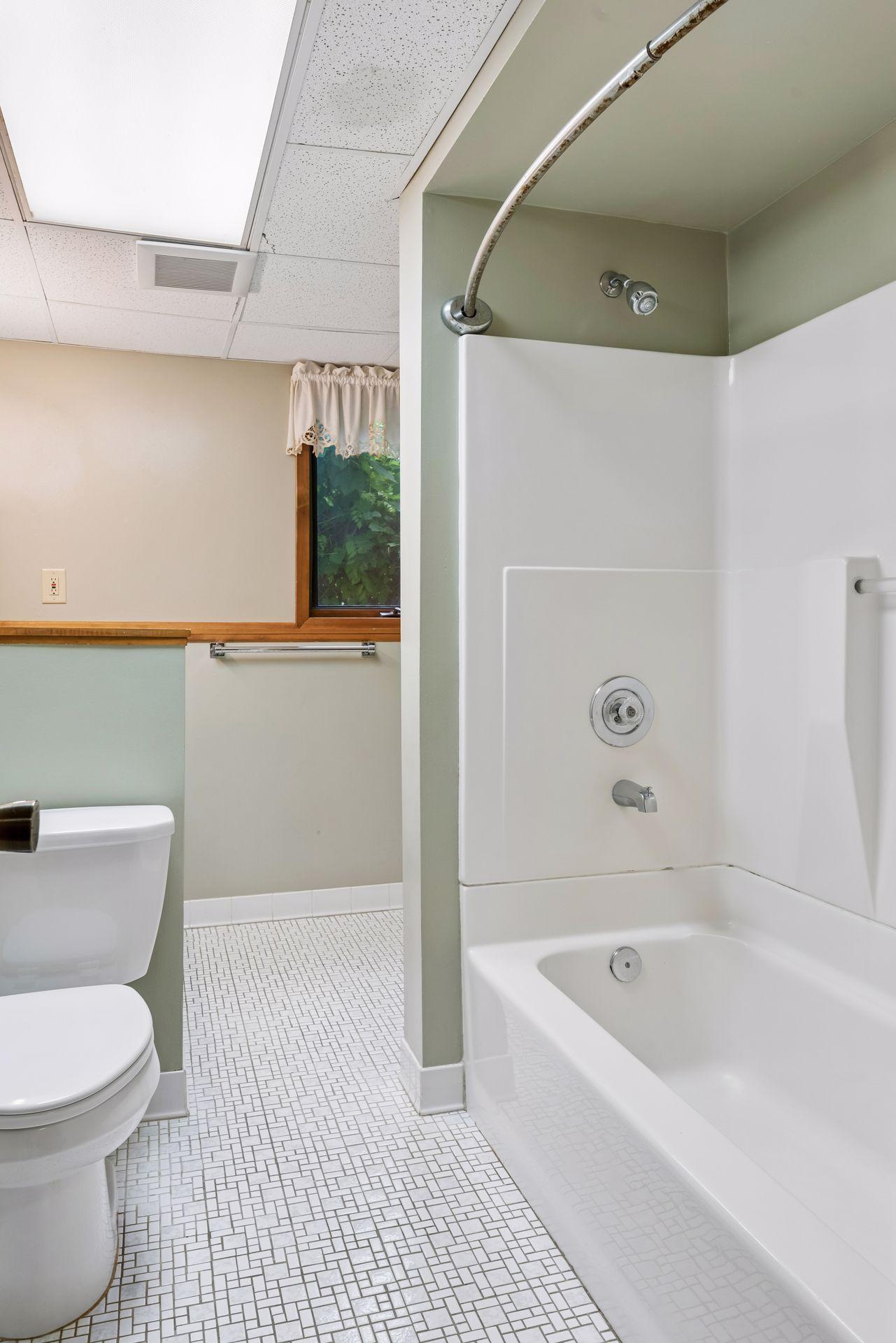 View of Residential at 707 Hamline Avenue, Saint Paul MN 55116, Saint Paul (37 of 49) - Mike Wilen | Minnesota Team Real Estate