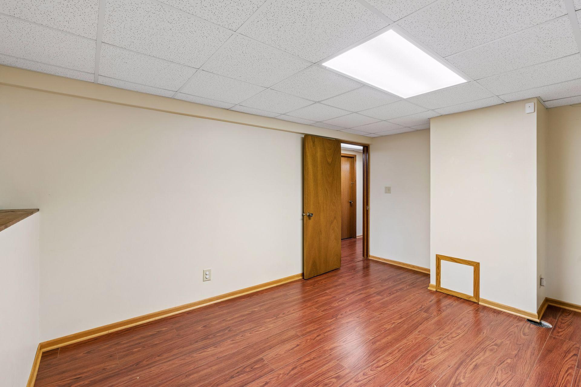 View of Residential at 707 Hamline Avenue, Saint Paul MN 55116, Saint Paul (35 of 49) - Mike Wilen | Minnesota Team Real Estate