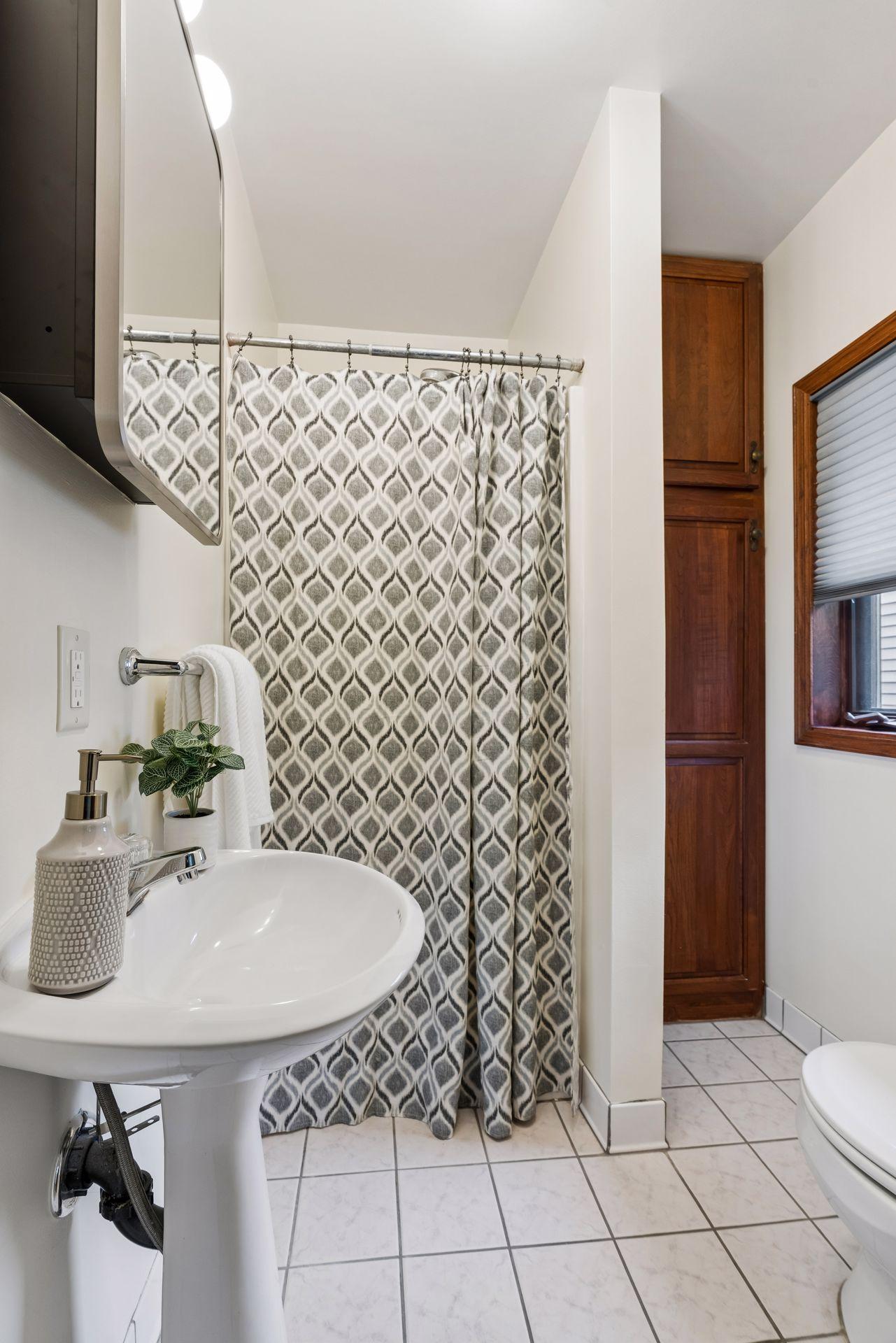 View of Residential at 707 Hamline Avenue, Saint Paul MN 55116, Saint Paul (20 of 49) - Mike Wilen | Minnesota Team Real Estate