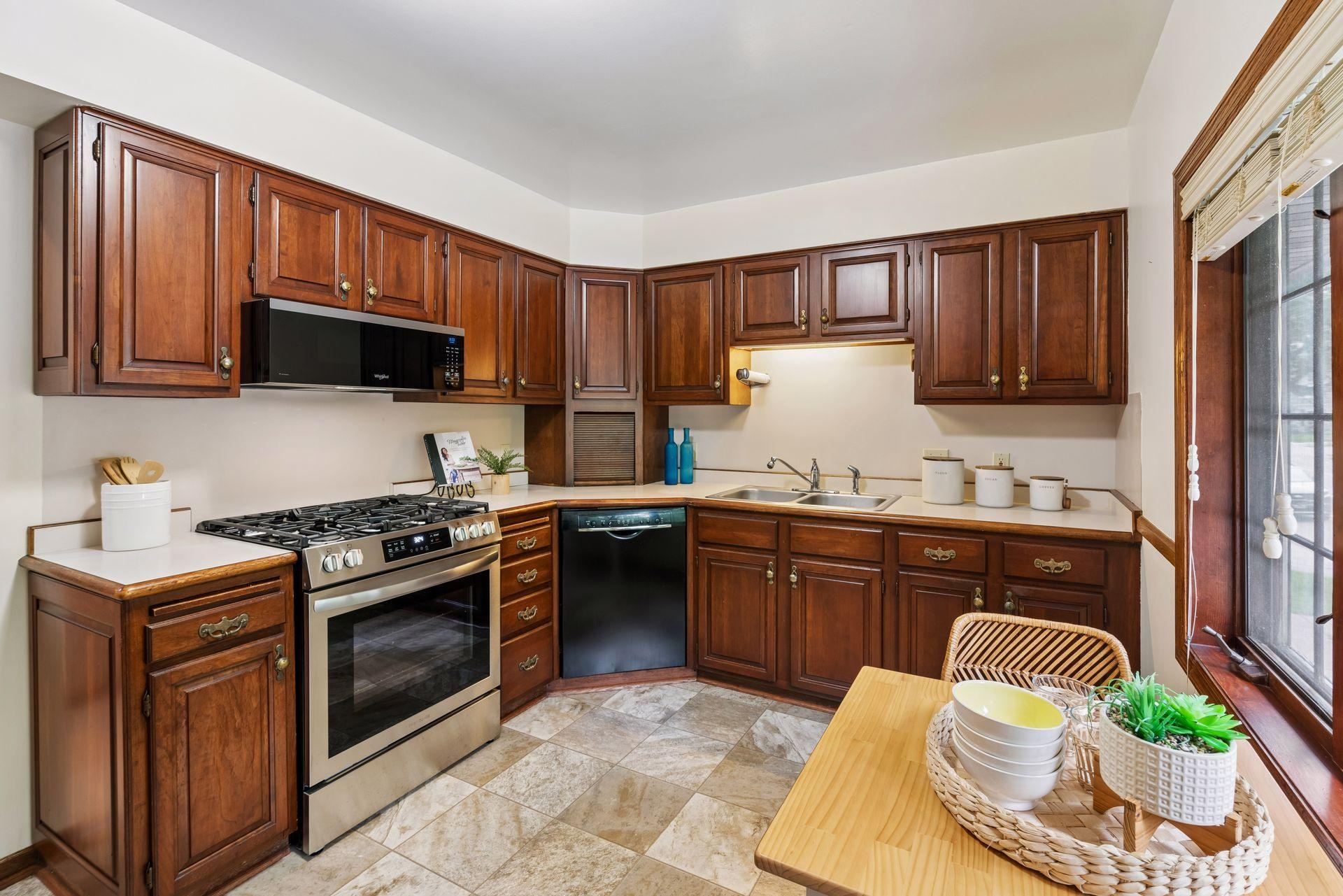 View of Residential at 707 Hamline Avenue, Saint Paul MN 55116, Saint Paul (12 of 49) - Mike Wilen | Minnesota Team Real Estate