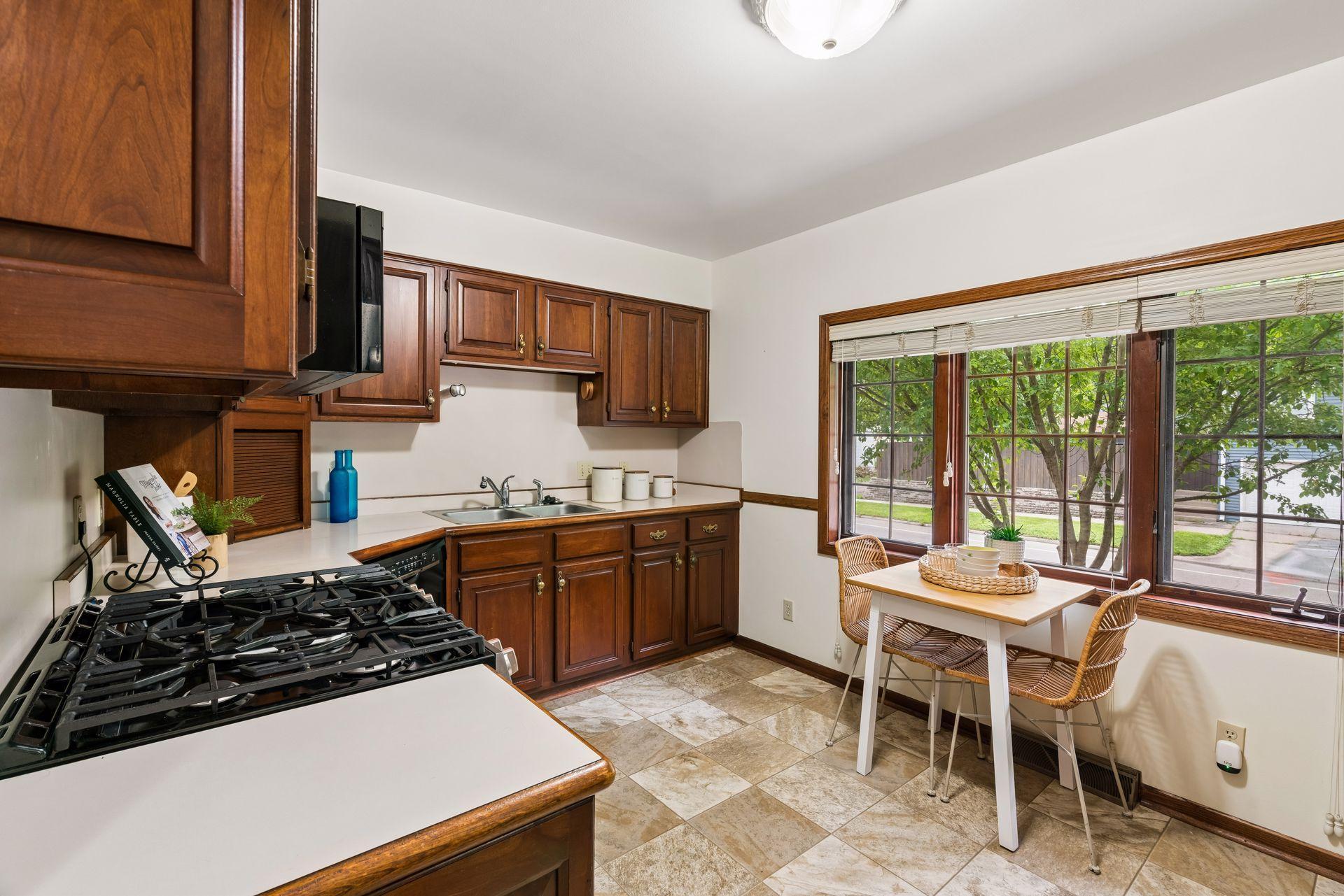View of Residential at 707 Hamline Avenue, Saint Paul MN 55116, Saint Paul (11 of 49) - Mike Wilen | Minnesota Team Real Estate