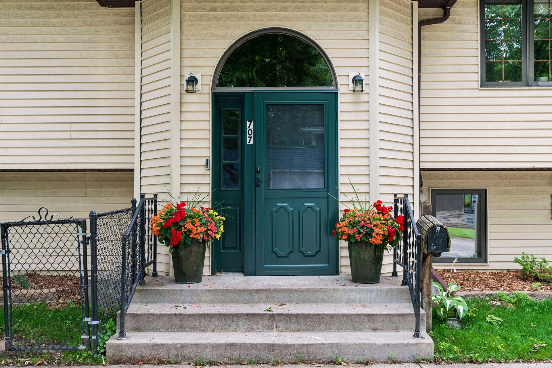View of Residential at 707 Hamline Avenue, Saint Paul MN 55116, Saint Paul (3 of 49) - Mike Wilen | Minnesota Team Real Estate