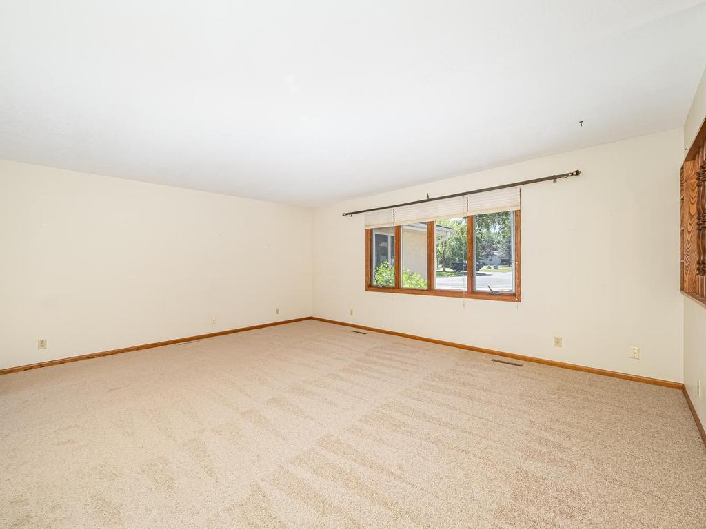View of Residential at 5890 Henry Street, Maple Plain MN 55359, Maple Plain (12 of 29) - Mike Wilen | Minnesota Team Real Estate