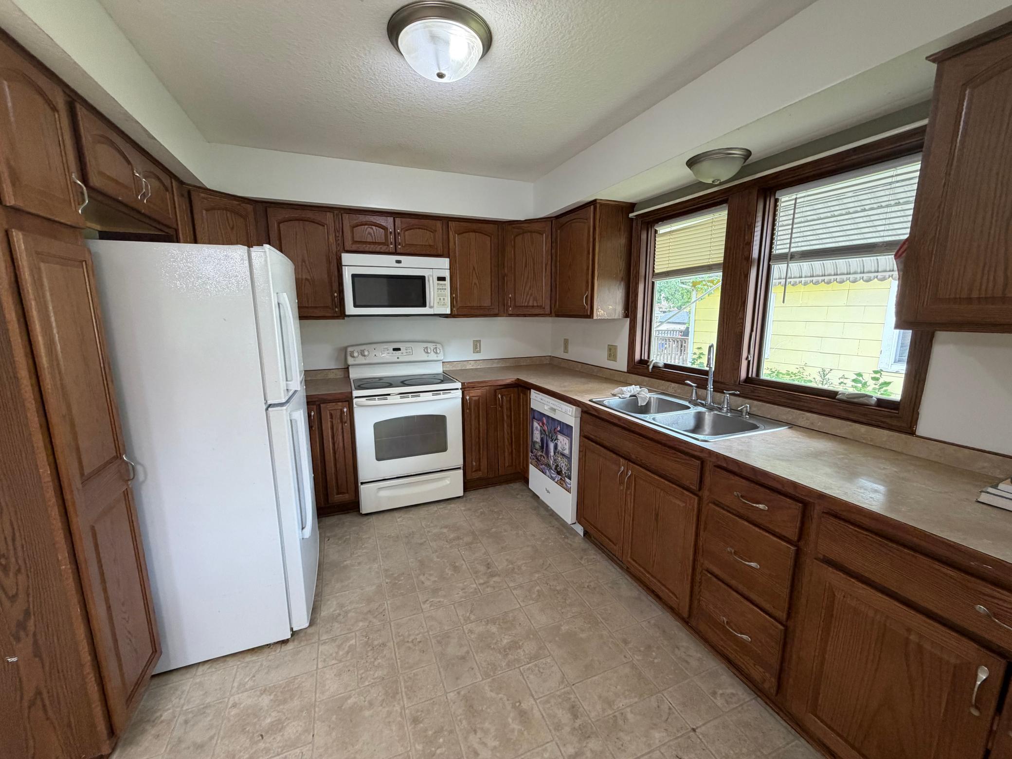 View of Residential at 2140 Bush Avenue, Saint Paul MN 55119, Saint Paul (9 of 20) - Mike Wilen | Minnesota Team Real Estate