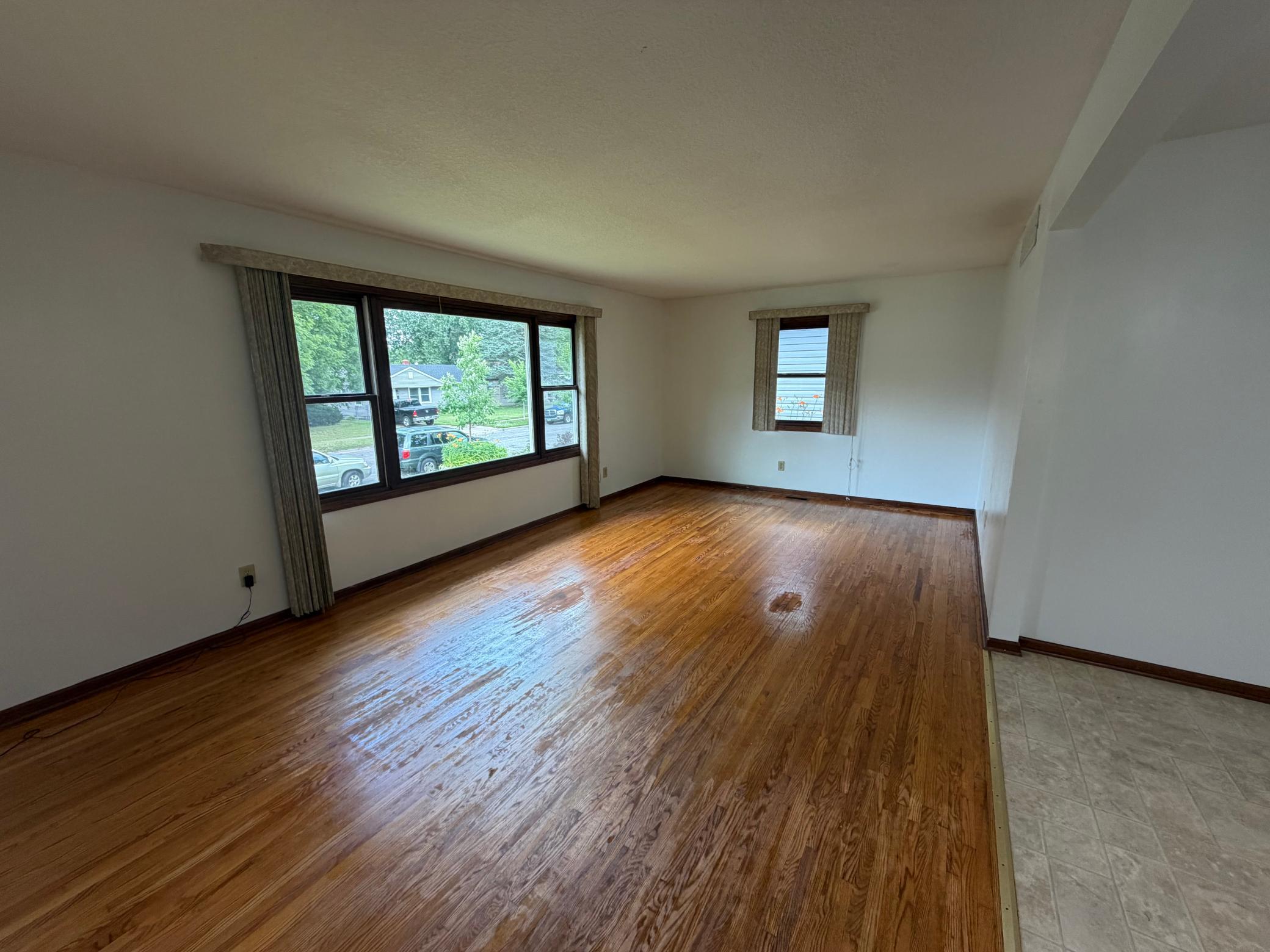 View of Residential at 2140 Bush Avenue, Saint Paul MN 55119, Saint Paul (8 of 20) - Mike Wilen | Minnesota Team Real Estate