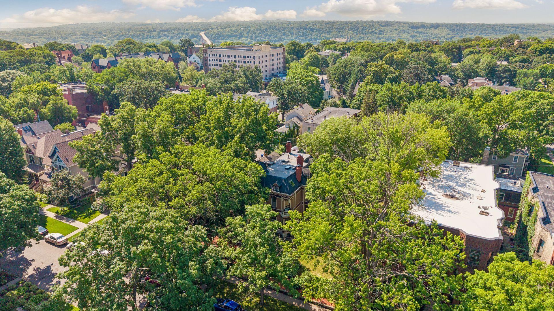 View of Residential at 422 Laurel Avenue, Saint Paul MN 55102, Saint Paul (88 of 96) - Mike Wilen | Minnesota Team Real Estate