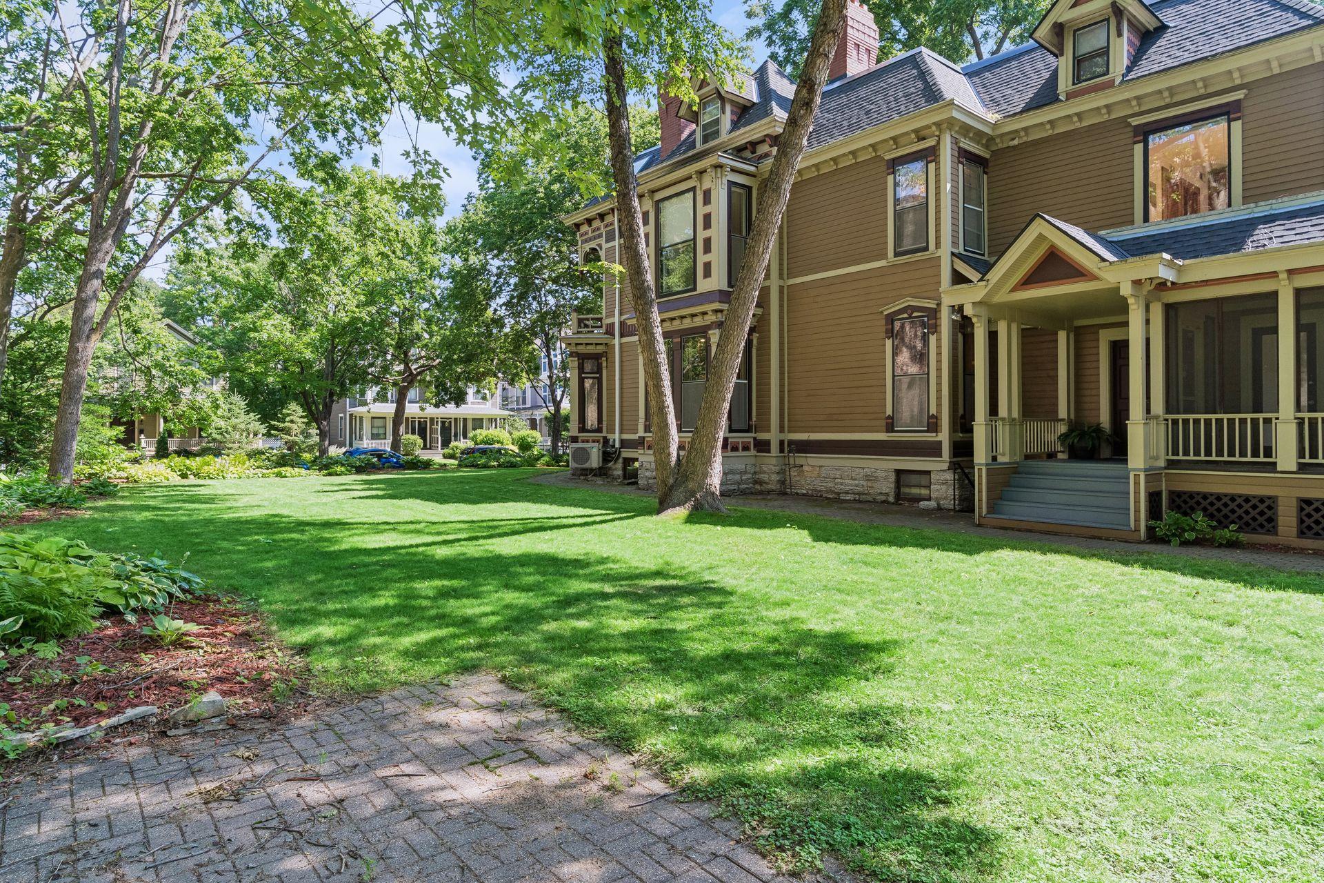 View of Residential at 422 Laurel Avenue, Saint Paul MN 55102, Saint Paul (82 of 96) - Mike Wilen | Minnesota Team Real Estate