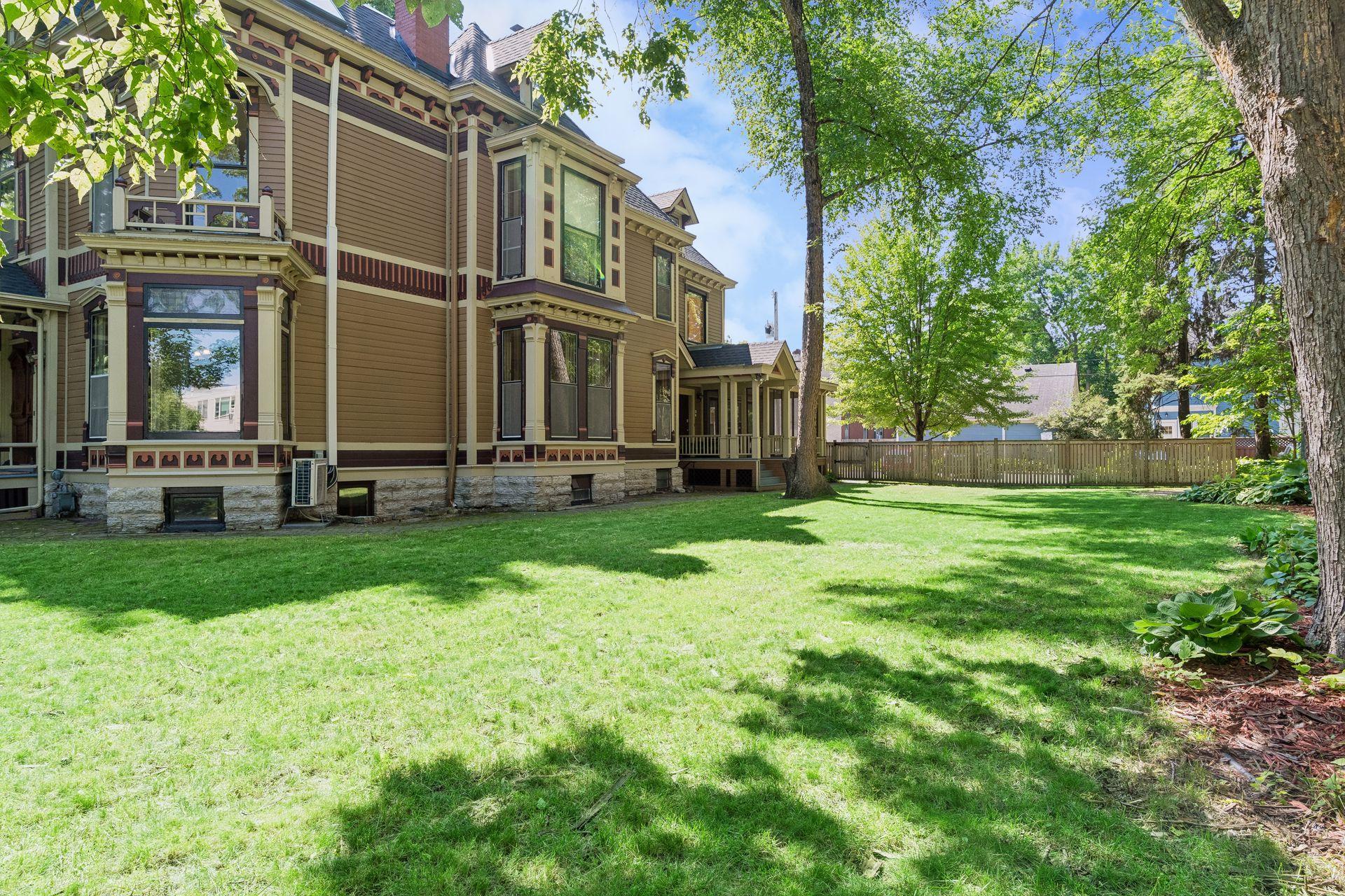 View of Residential at 422 Laurel Avenue, Saint Paul MN 55102, Saint Paul (81 of 96) - Mike Wilen | Minnesota Team Real Estate