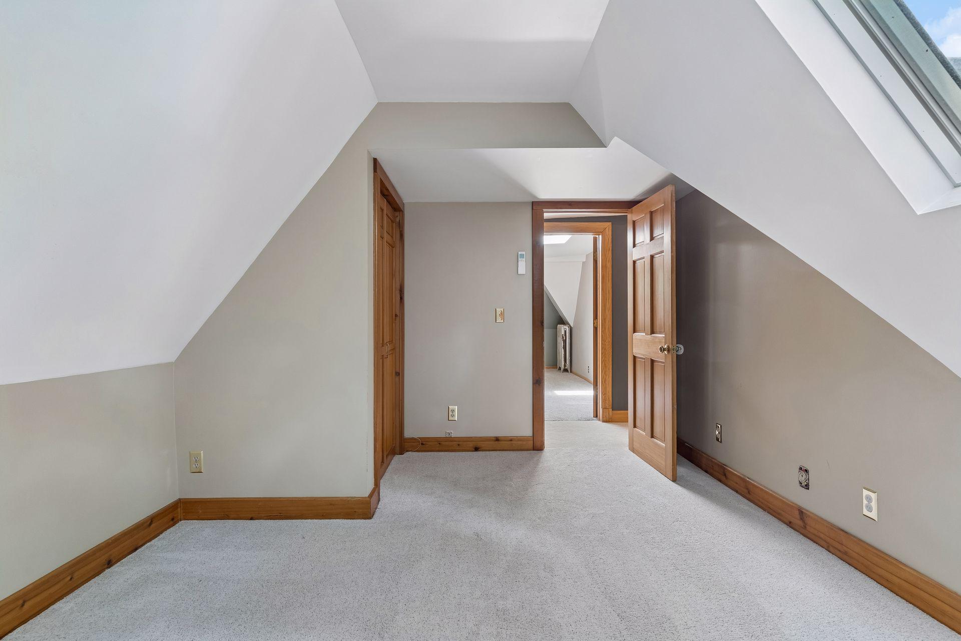 View of Residential at 422 Laurel Avenue, Saint Paul MN 55102, Saint Paul (68 of 96) - Mike Wilen | Minnesota Team Real Estate