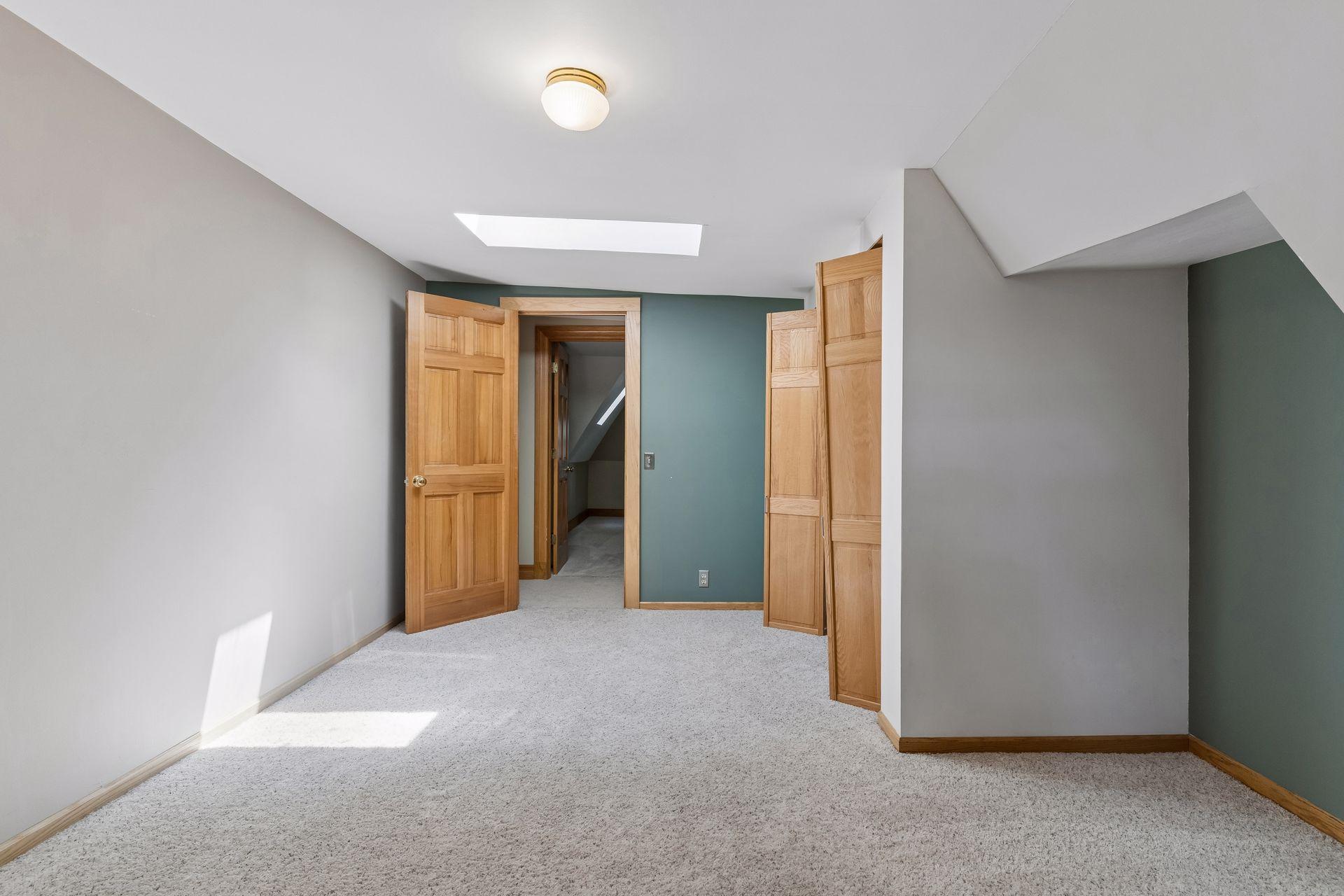 View of Residential at 422 Laurel Avenue, Saint Paul MN 55102, Saint Paul (66 of 96) - Mike Wilen | Minnesota Team Real Estate