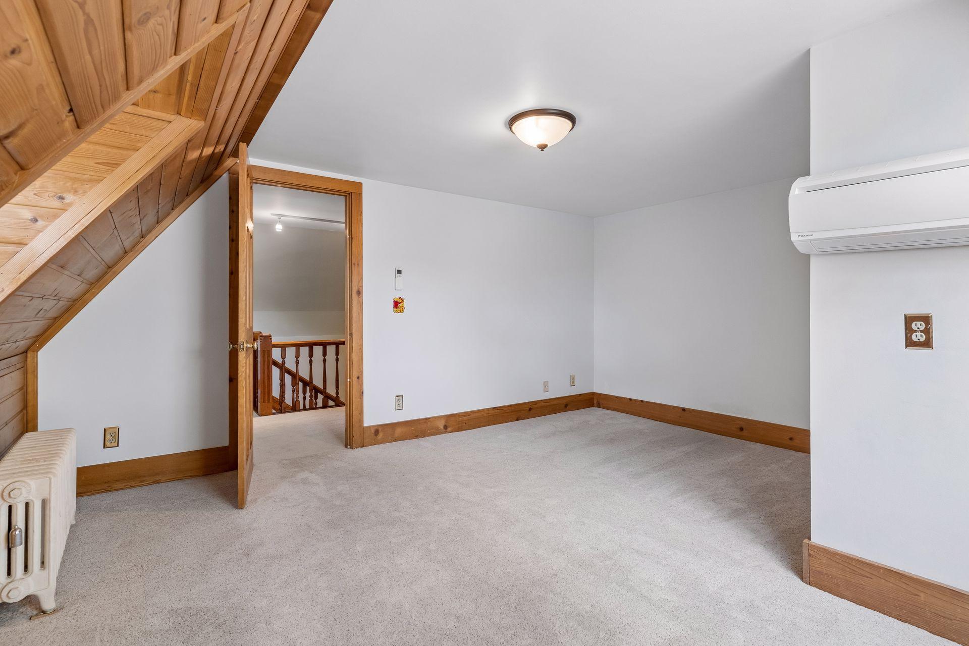 View of Residential at 422 Laurel Avenue, Saint Paul MN 55102, Saint Paul (64 of 96) - Mike Wilen | Minnesota Team Real Estate