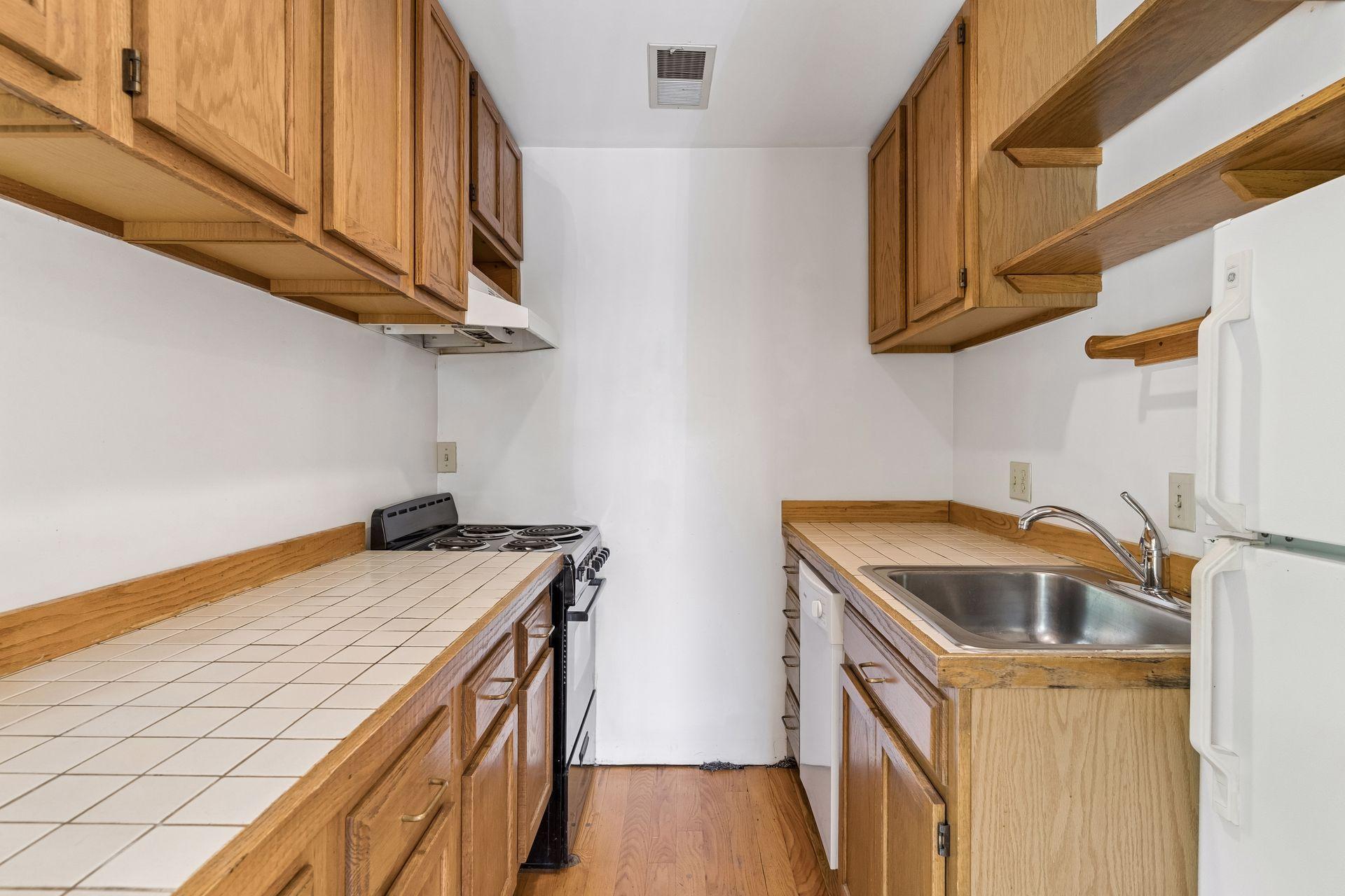 View of Residential at 422 Laurel Avenue, Saint Paul MN 55102, Saint Paul (61 of 96) - Mike Wilen | Minnesota Team Real Estate