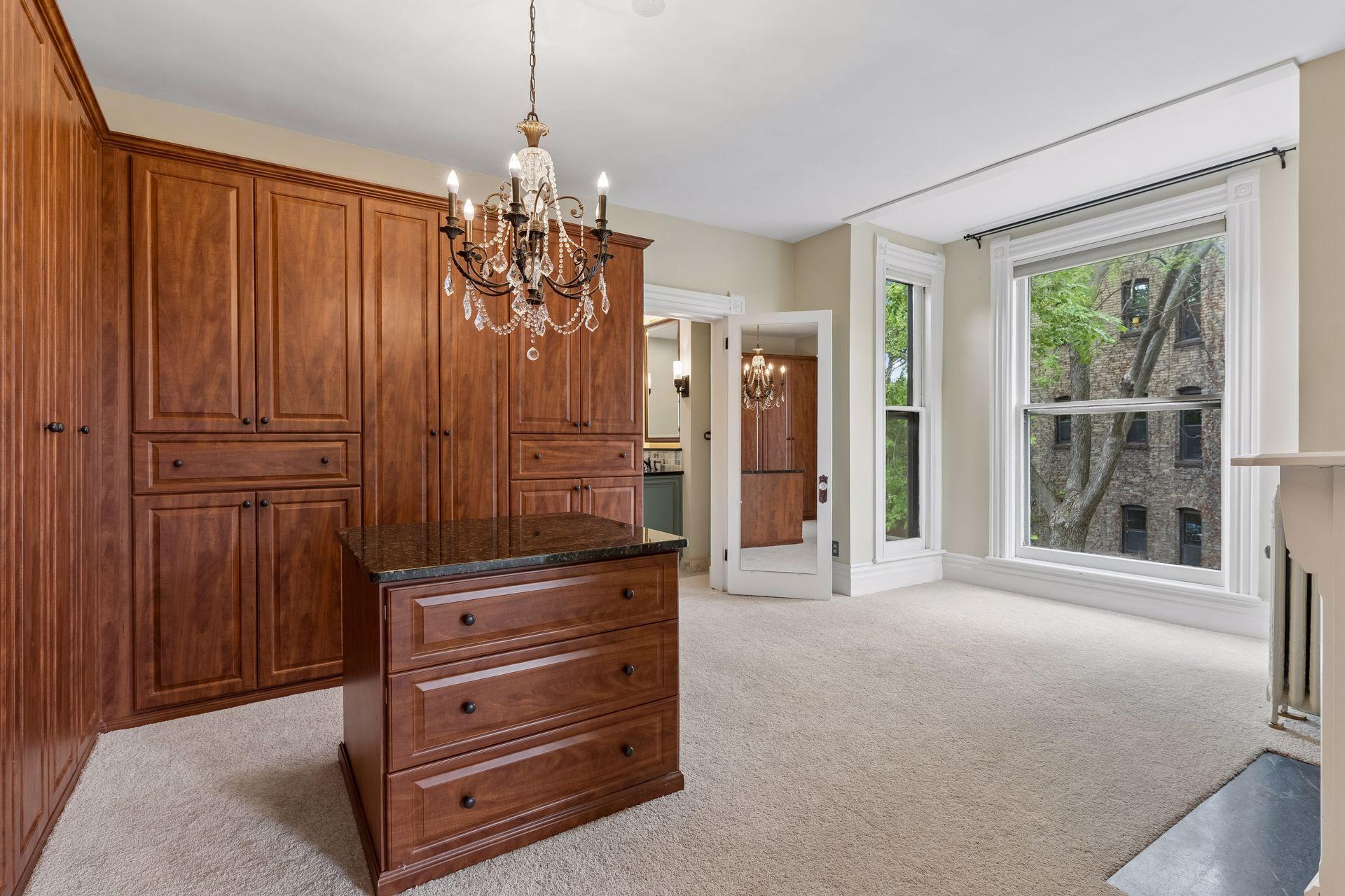 View of Residential at 422 Laurel Avenue, Saint Paul MN 55102, Saint Paul (48 of 96) - Mike Wilen | Minnesota Team Real Estate