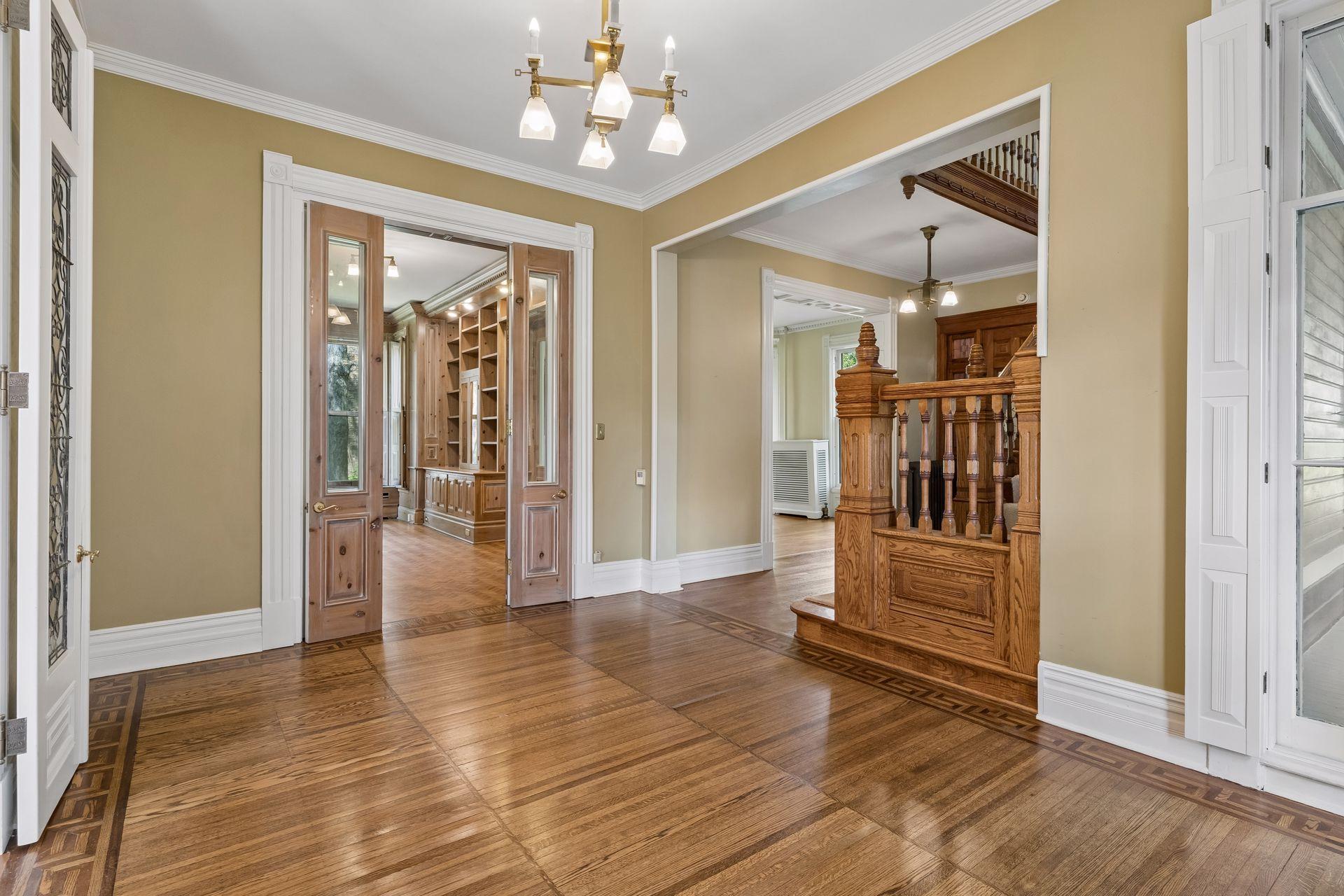 View of Residential at 422 Laurel Avenue, Saint Paul MN 55102, Saint Paul (24 of 96) - Mike Wilen | Minnesota Team Real Estate