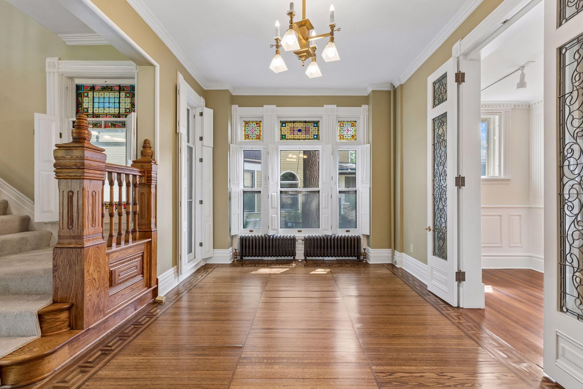 View of Residential at 422 Laurel Avenue, Saint Paul MN 55102, Saint Paul (23 of 96) - Mike Wilen | Minnesota Team Real Estate
