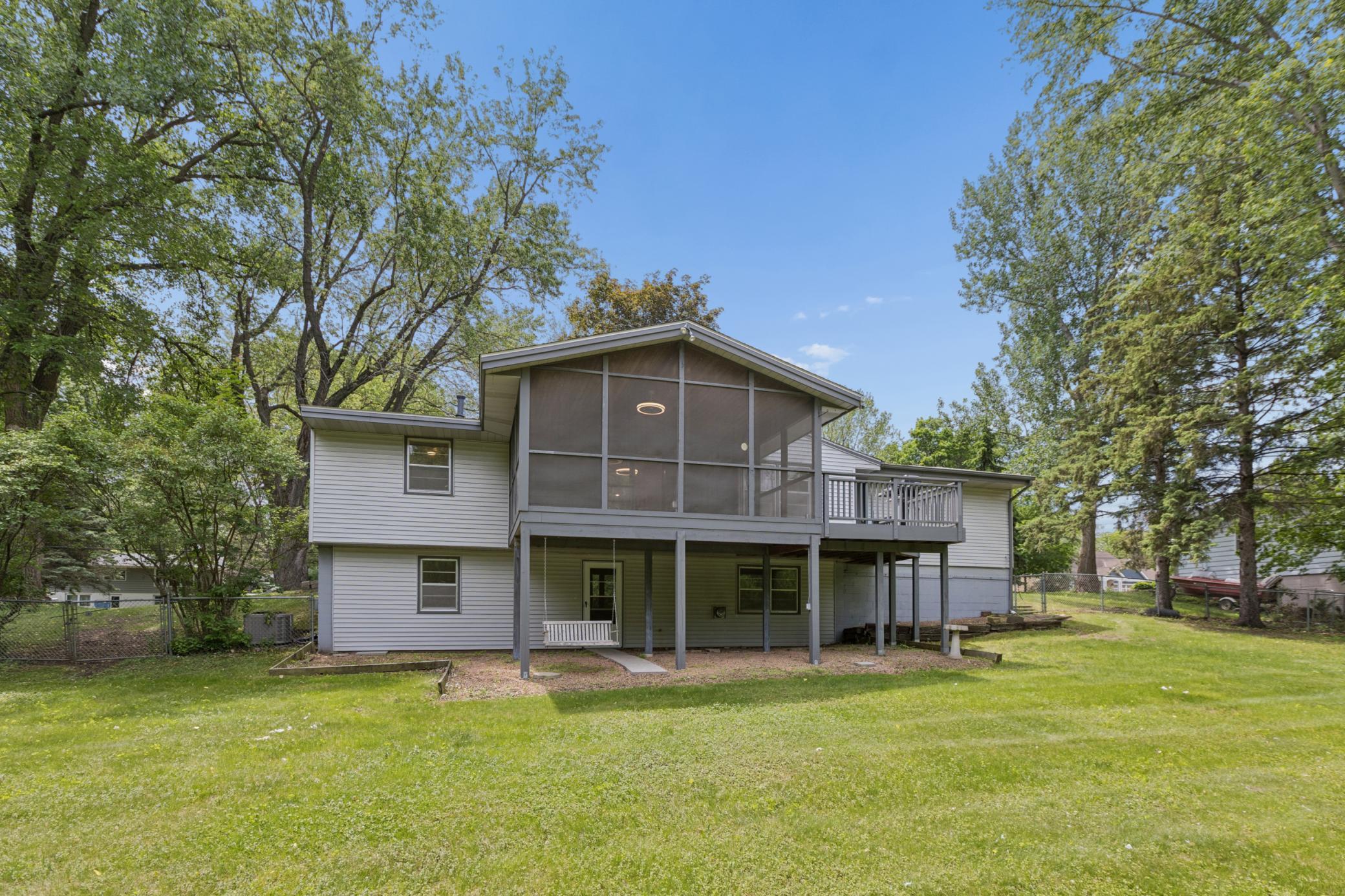 View of Residential at 24850 Amlee Road, Shorewood MN 55331, Shorewood (20 of 27) - Mike Wilen | Minnesota Team Real Estate