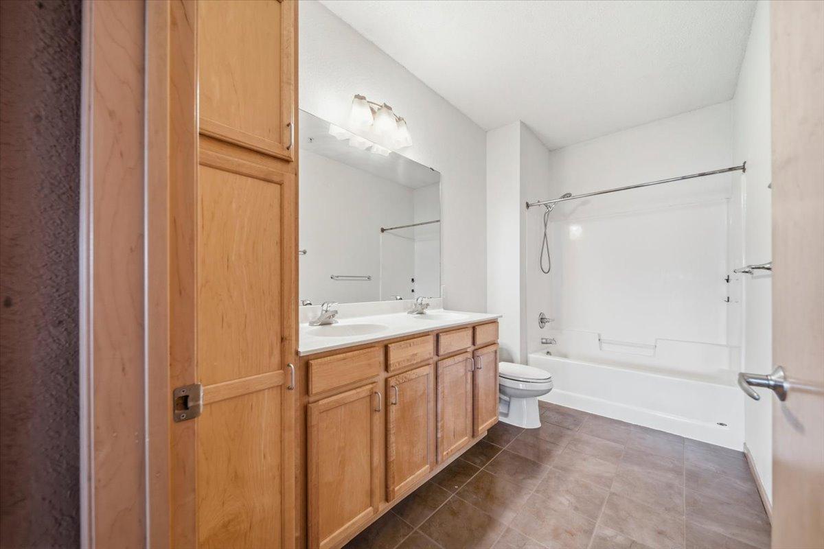 View of Residential at 2929 21st Avenue #202, Minneapolis MN 55407, Minneapolis (20 of 26) - Mike Wilen | Minnesota Team Real Estate