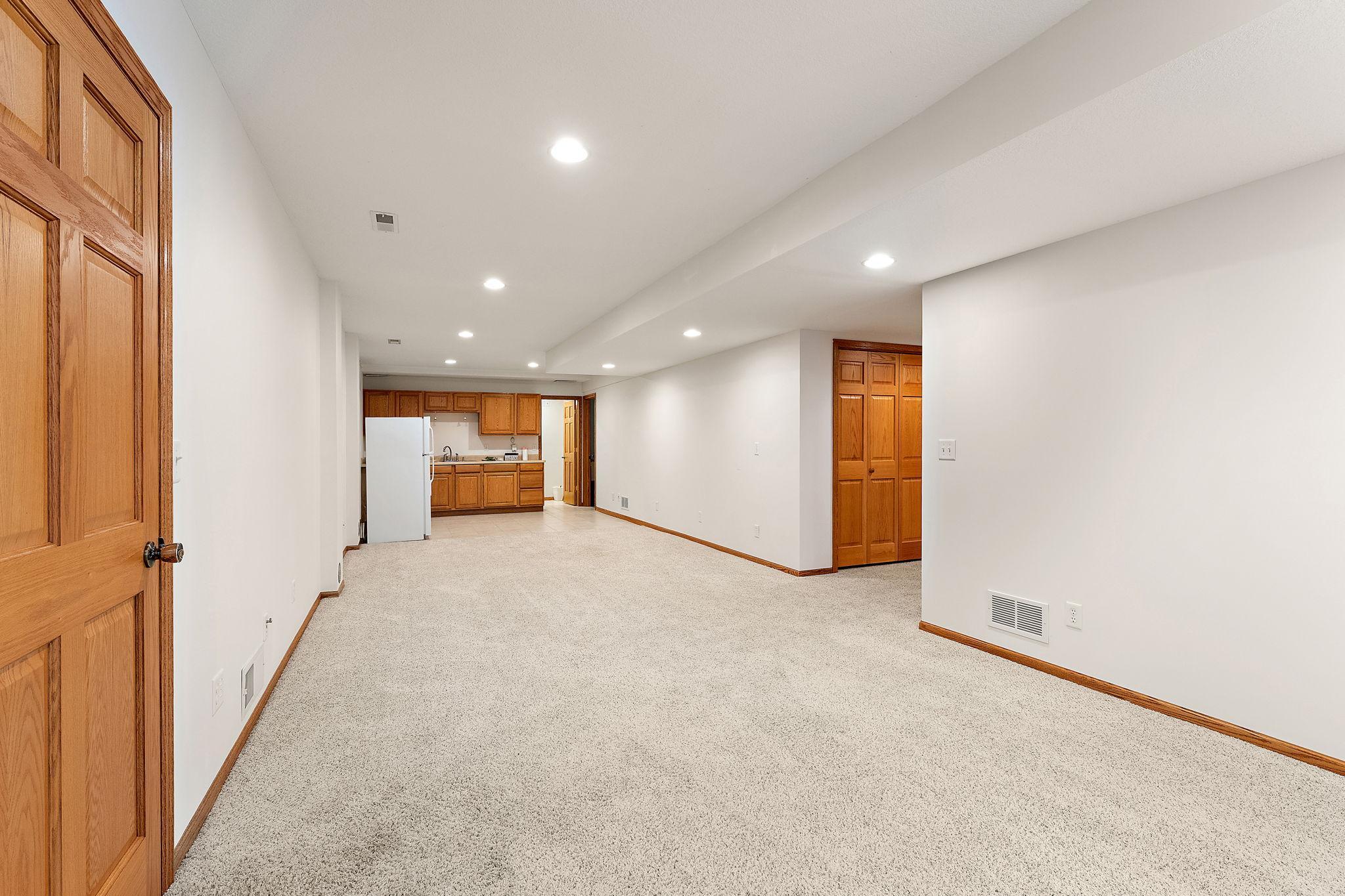 View of Residential at 8030 Somerset Road, Woodbury MN 55125, Woodbury (39 of 42) - Mike Wilen | Minnesota Team Real Estate