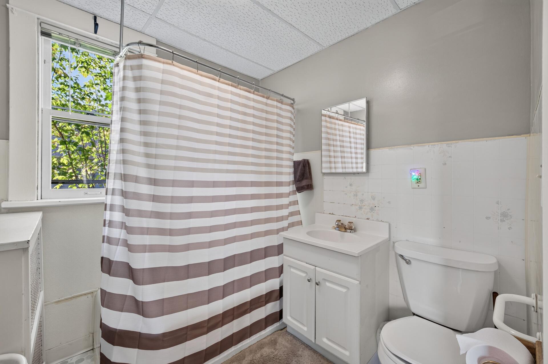 View of Residential Income at 864 Case Avenue, Saint Paul MN 55106, Saint Paul (12 of 27) - Mike Wilen | Minnesota Team Real Estate
